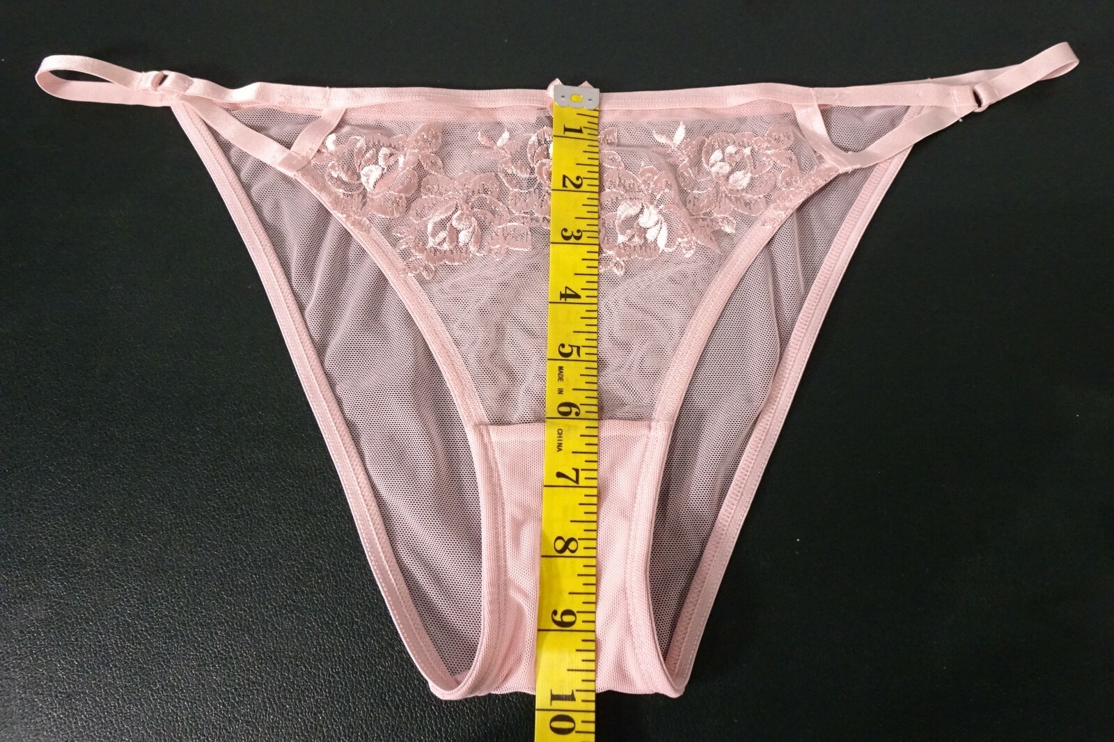 Vintage „Smart & Sexy” Dusty Rose Embroidered Nylon & Spandex Panties / Size 8