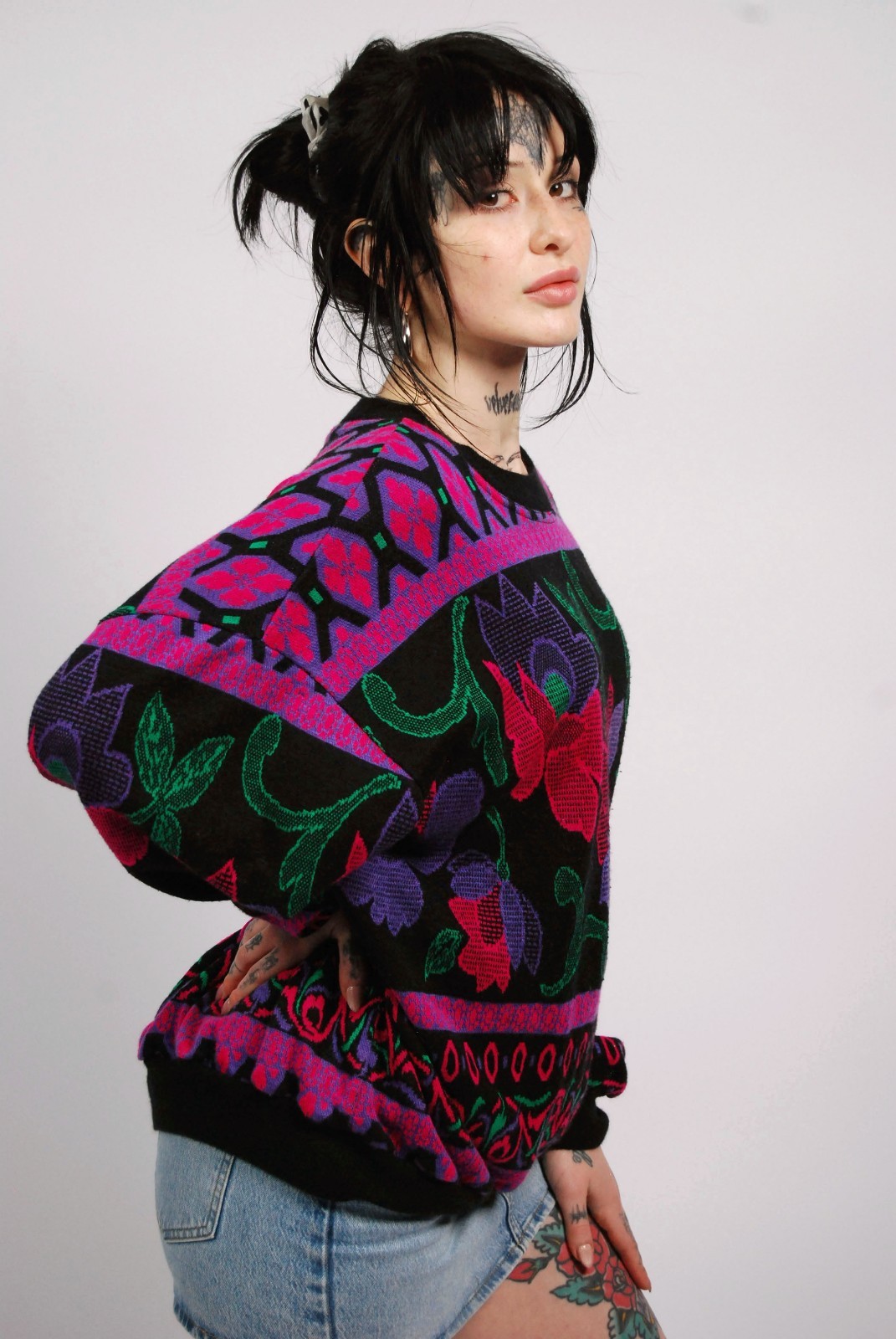 80s Neon Sweater (L) large black pink vintage womens graphic new wave indie cool
