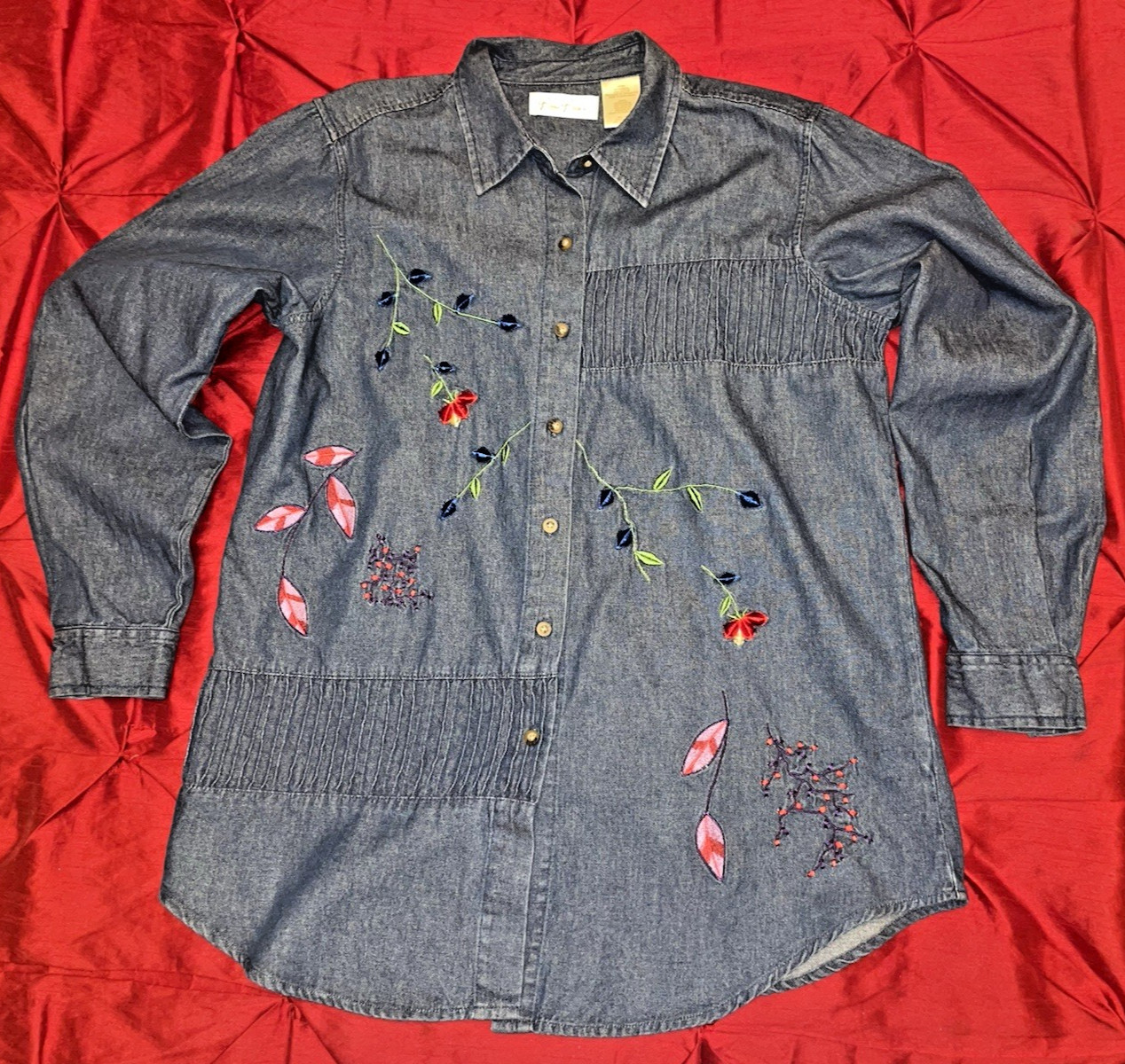 Vintage Bobbie Brooks Size Medium Blue Chambray Denim Button Up Embroidery