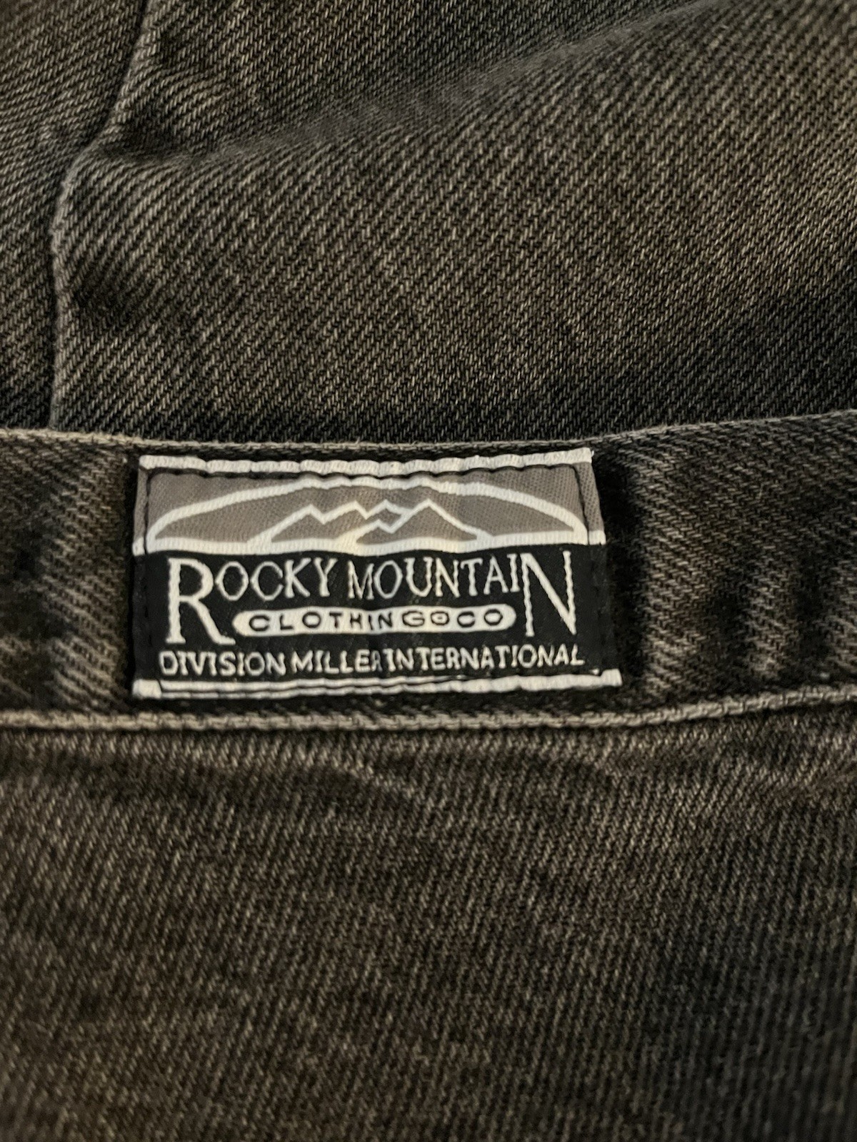 Rocky Mountain Jeans Rockies Black Western Mom Jeans Sz 33/15 Inseam 32” Rise 12