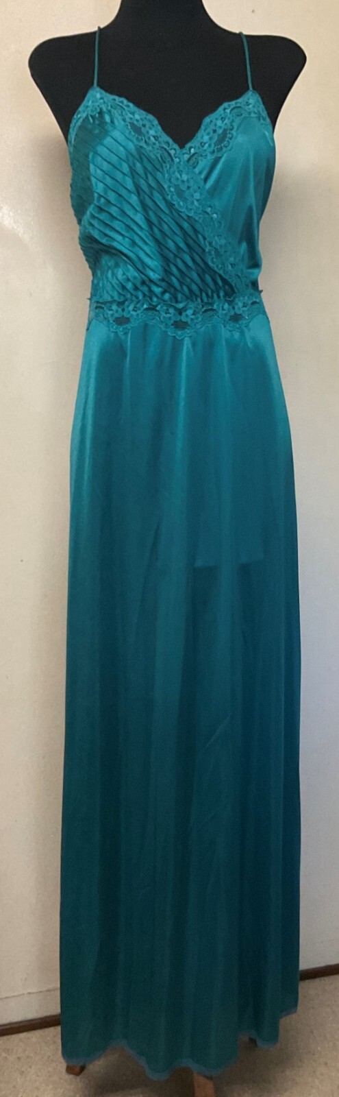 Jade Green Nightgown Jenelle of California Made in the US Size Tall Large (VC43)