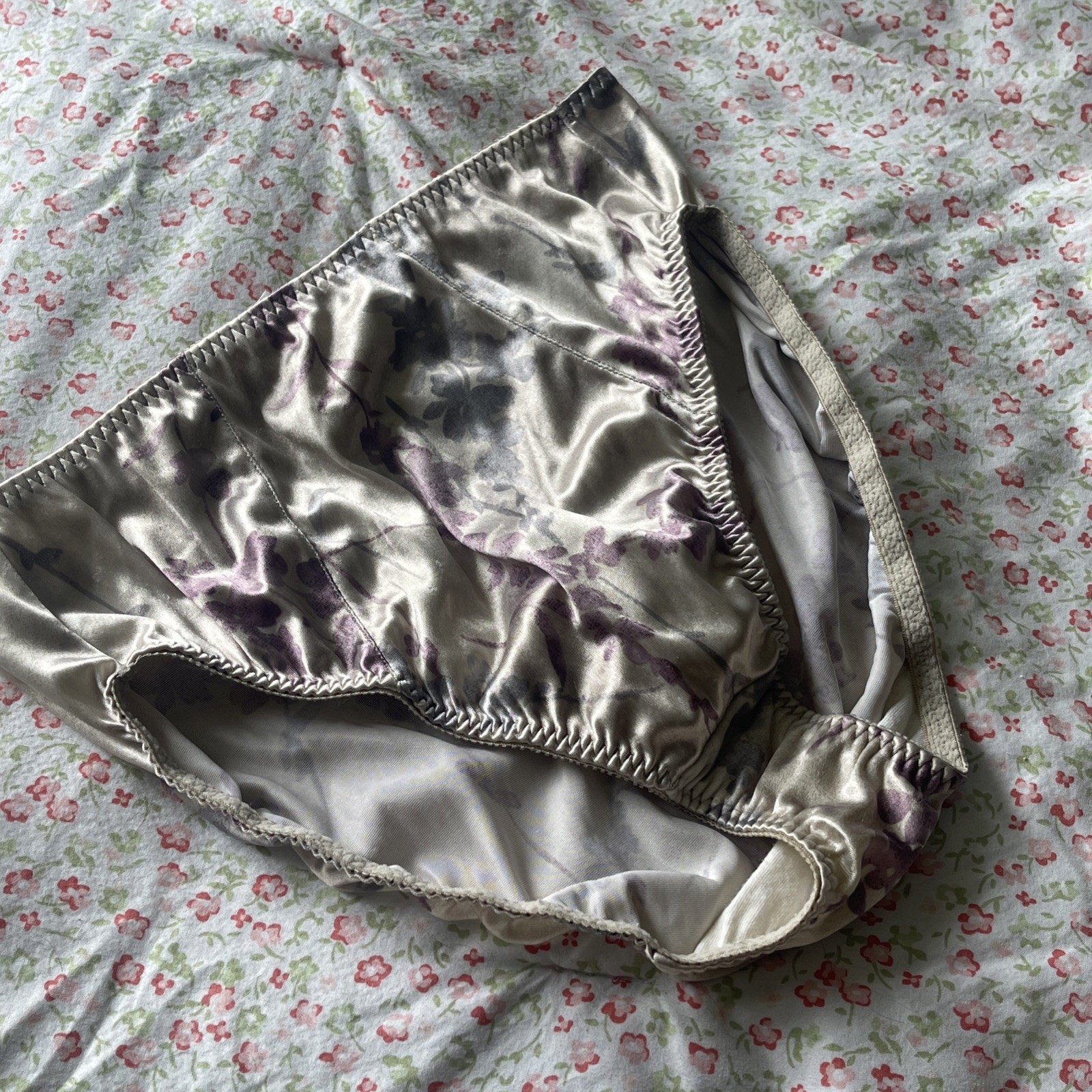 VTG Victoria’s Secret FLOWER Second Skin Satin Sissy Panties Sz XL purple