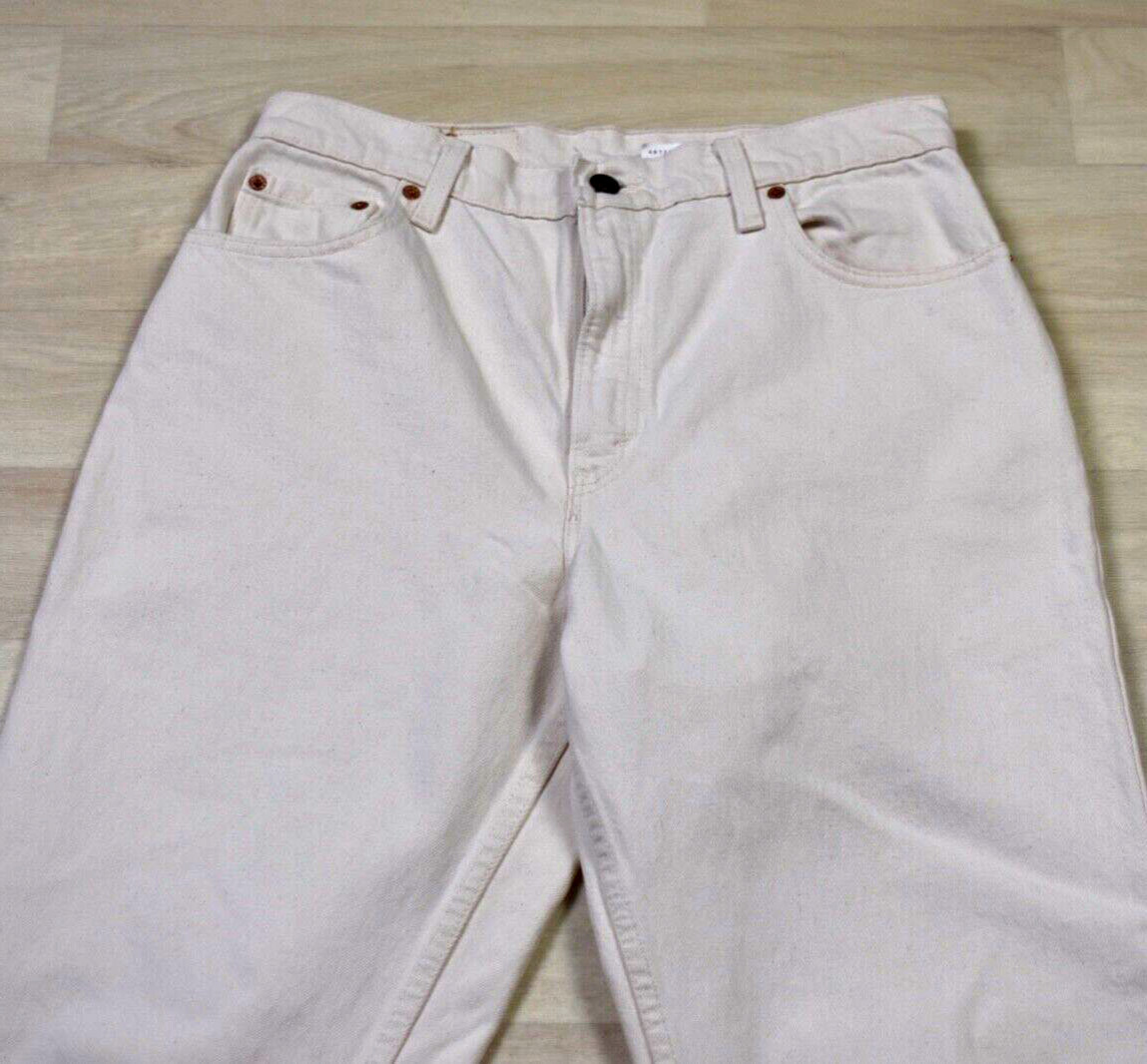90s Levis 551 Womens Off White Relaxed Fit Tapered Leg Denim Jeans 30″ Waist VTG
