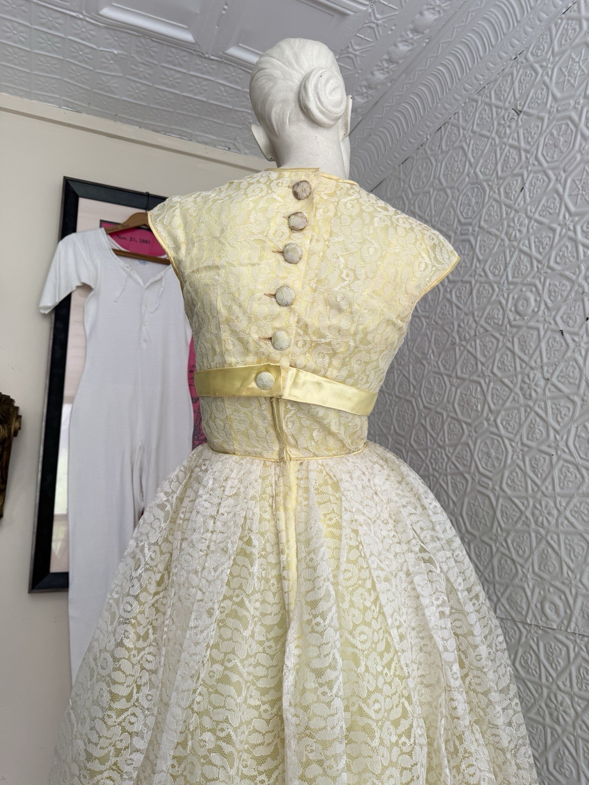 vintage party dress 1950s midcentury yellow lace tulle fit flare small coquette