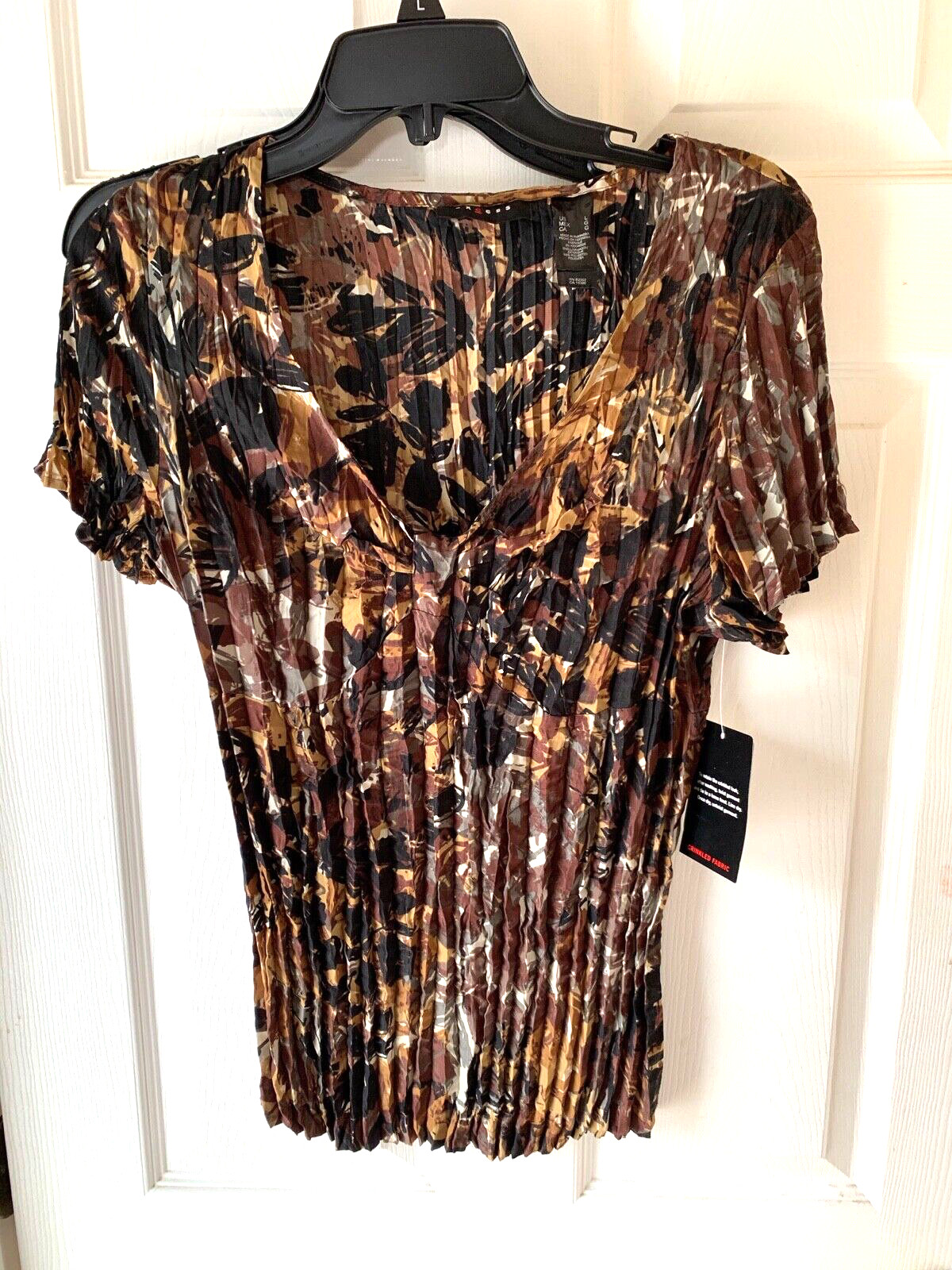 D01 axcess vintage WOMENS BROWN,TAN,GOLD,BLACK VNECK Short sleeve top SZ L. new