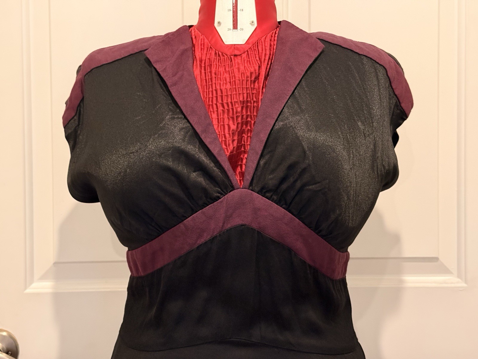 Women’s Early 2000’s Stop Staring Size 14 (US) Black And Purple Sheath Dress