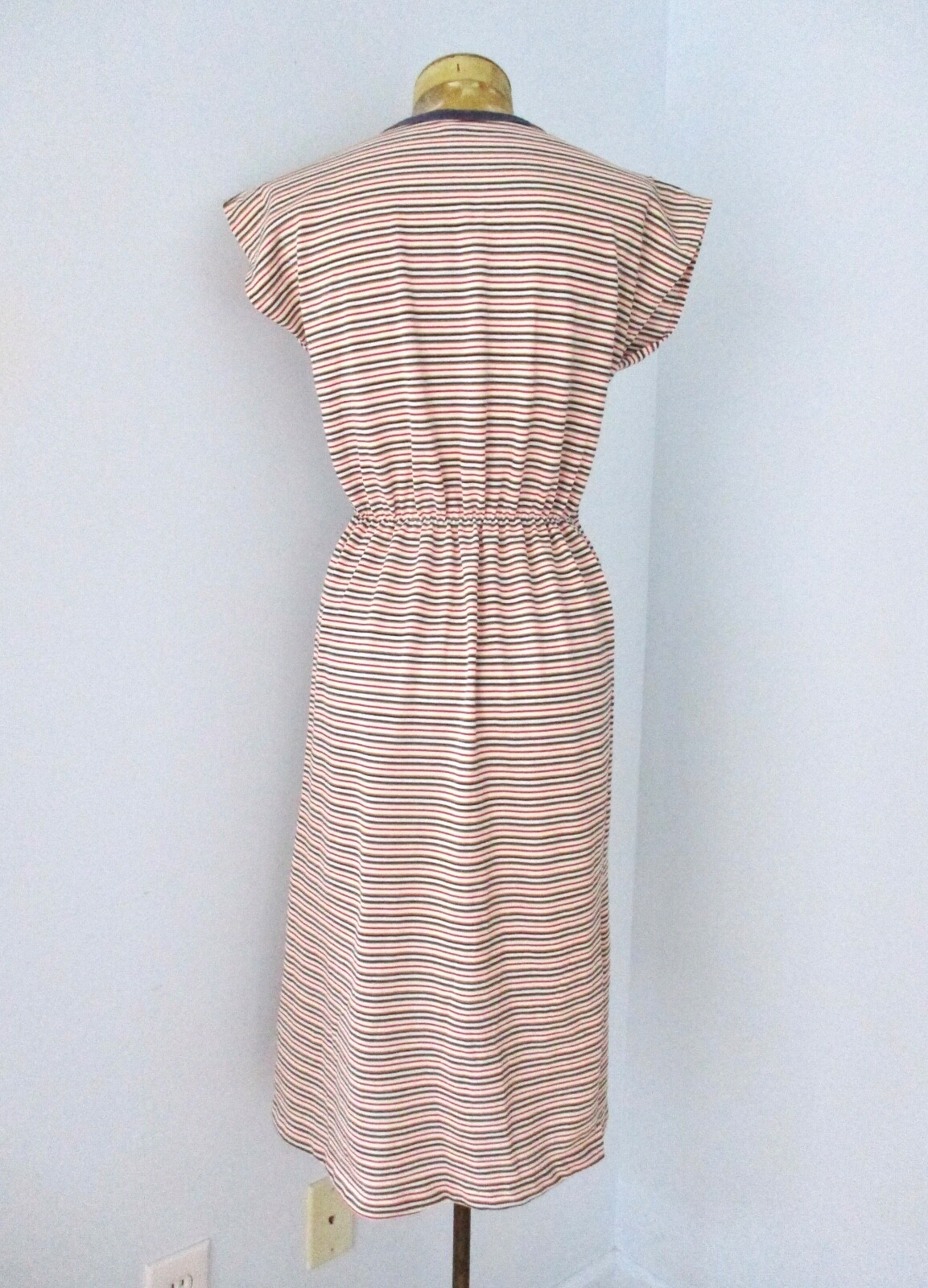 Vtg 70s Red Blue White Stripe Stretchy Knit V-Neck Fit Flare Day Dress Casual L