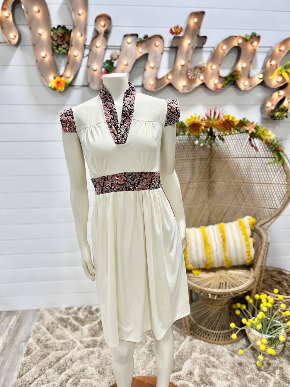 Vintage 70s Wild Floral Banded Waist Bohemian Mini Dress