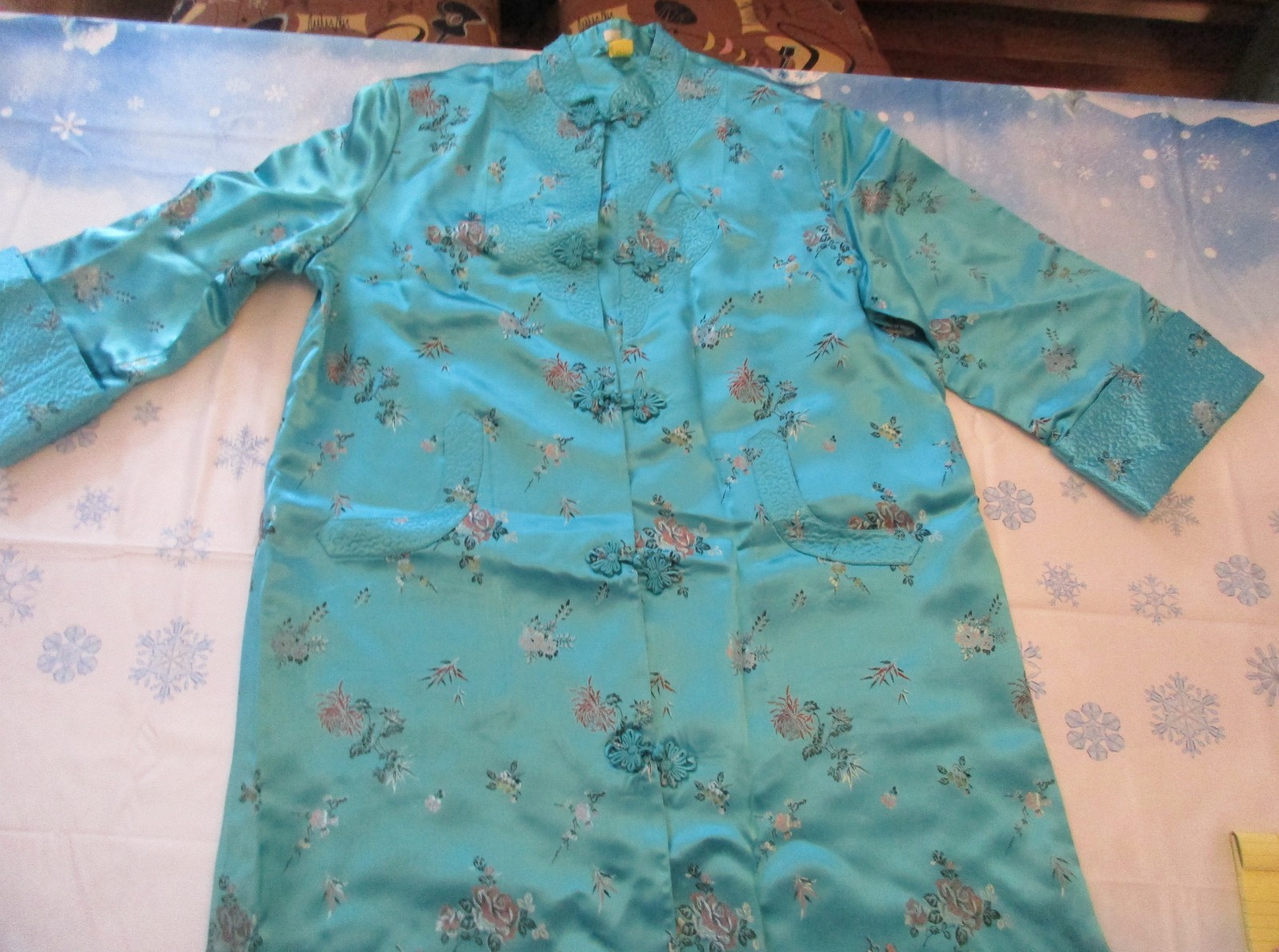 Vintage Turquoise Satin Brocade Asian Floral Robe – Size 42 – 1940s/60’s