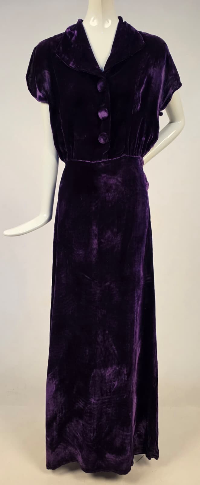 POSH PURPLE SILK VELVET 1930’S LONG DRESS W SLIT BACK + BUTTON TRIM FRONT