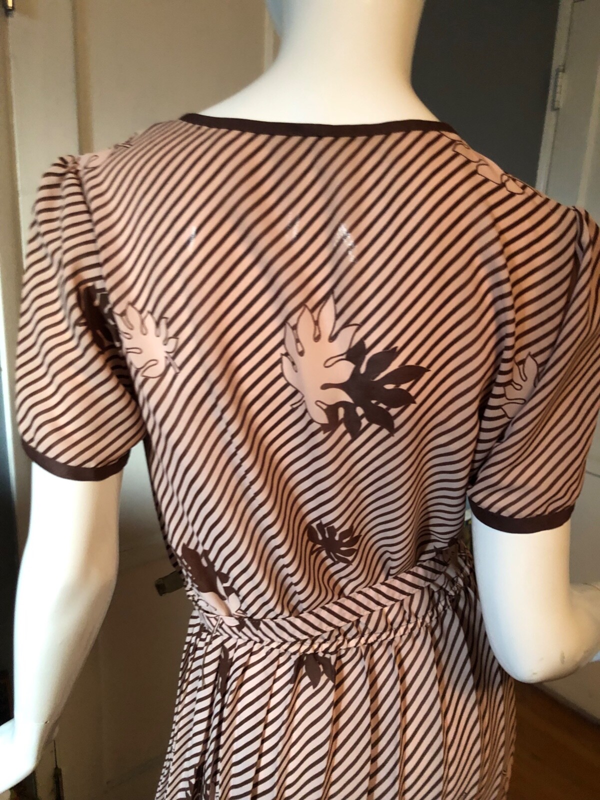 Vtg 70s Poly MAPLE LEAF Diagonal STRIPE Print SECRETARY KNIFE PLEAT Dress M Belt