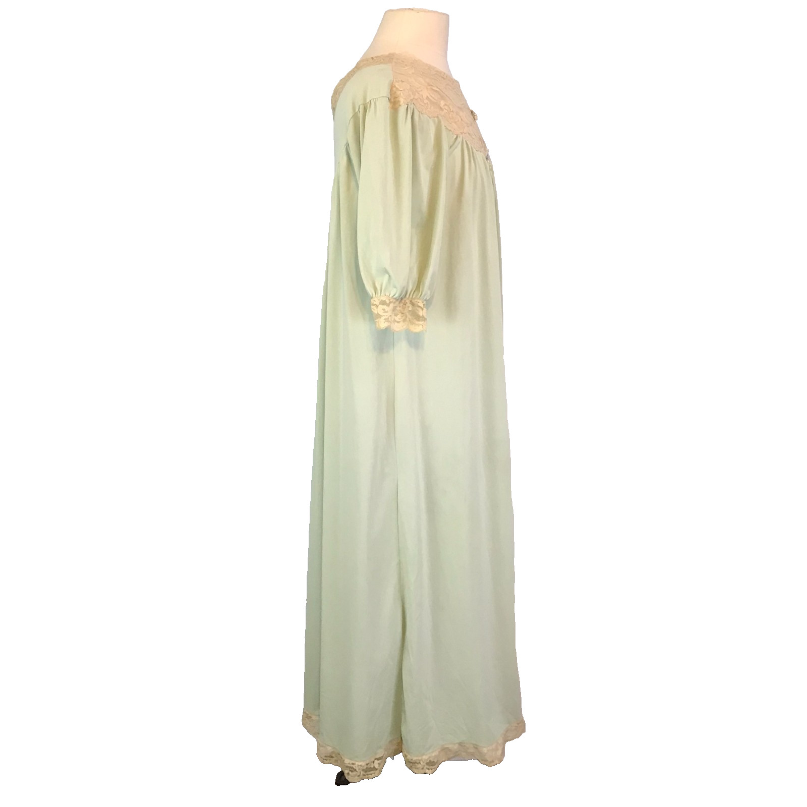 Cira Vintage Light Green Cream Lace Long Nightgown, Short Sleeves V-Neck 38 Bust