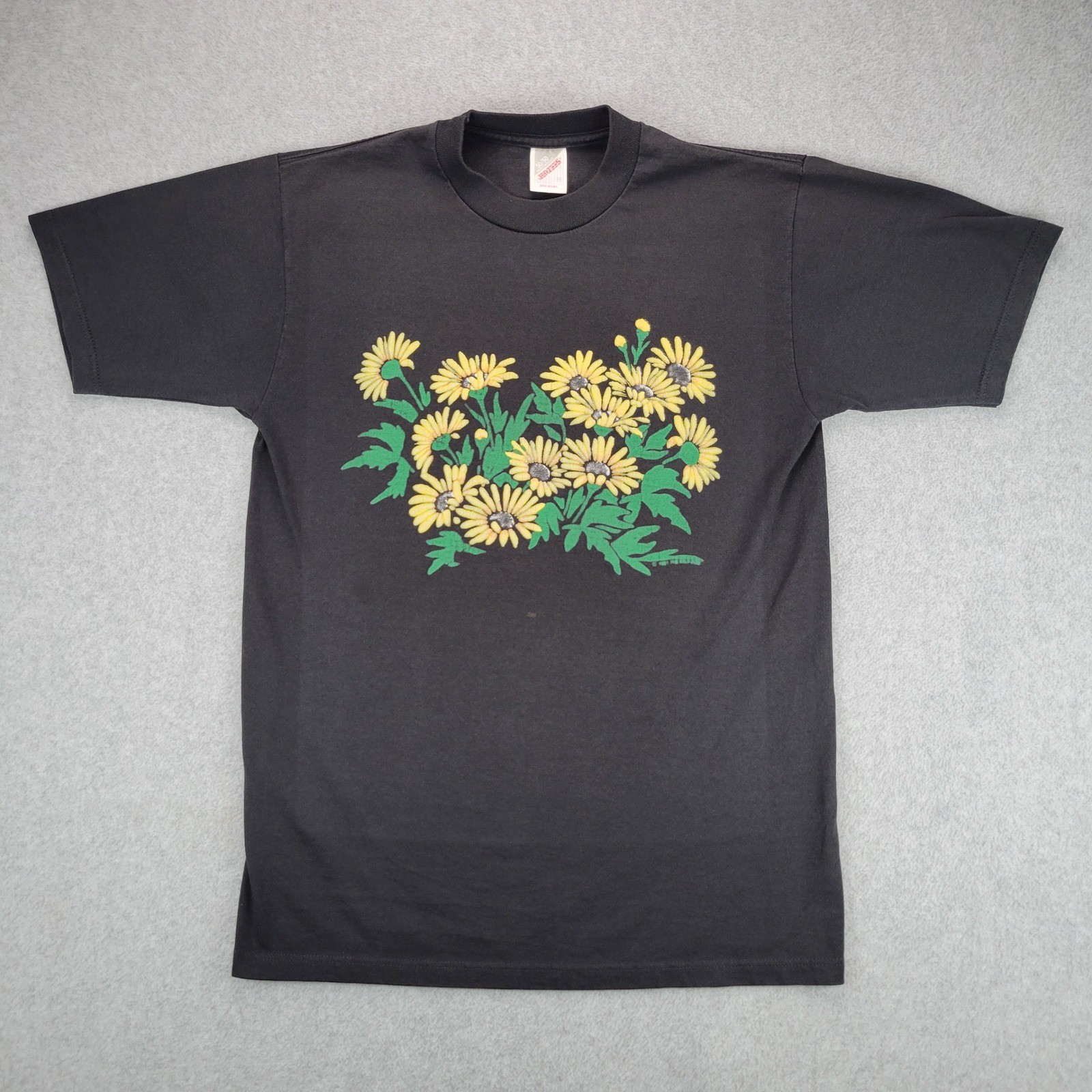 Jerzees Graphic T-Shirt Womens Medium Black Vintage 90s Daisy Floral USA Made