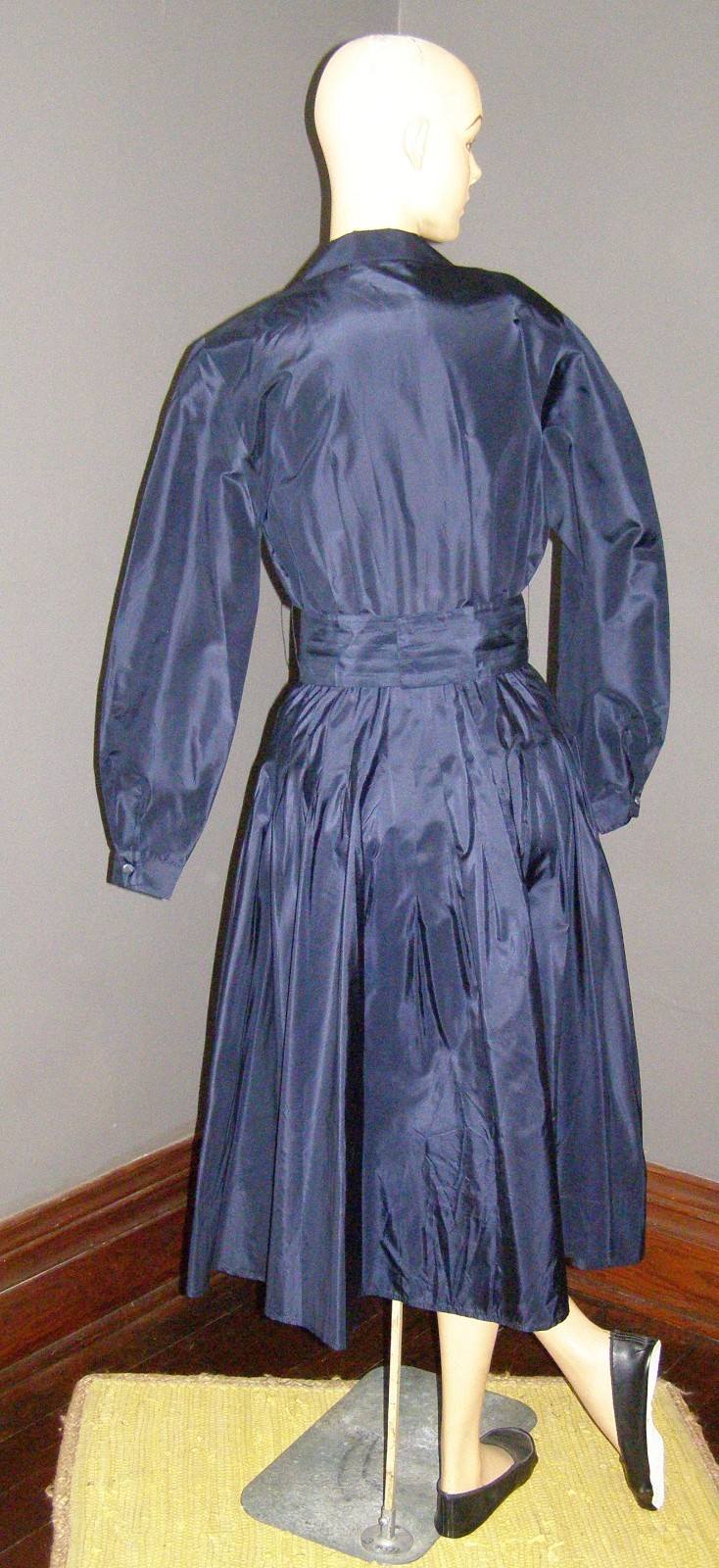 Vintage 80’s dark navy-blue button-down SHIRT DRESS S M silk LIZ CLAIBORNE full