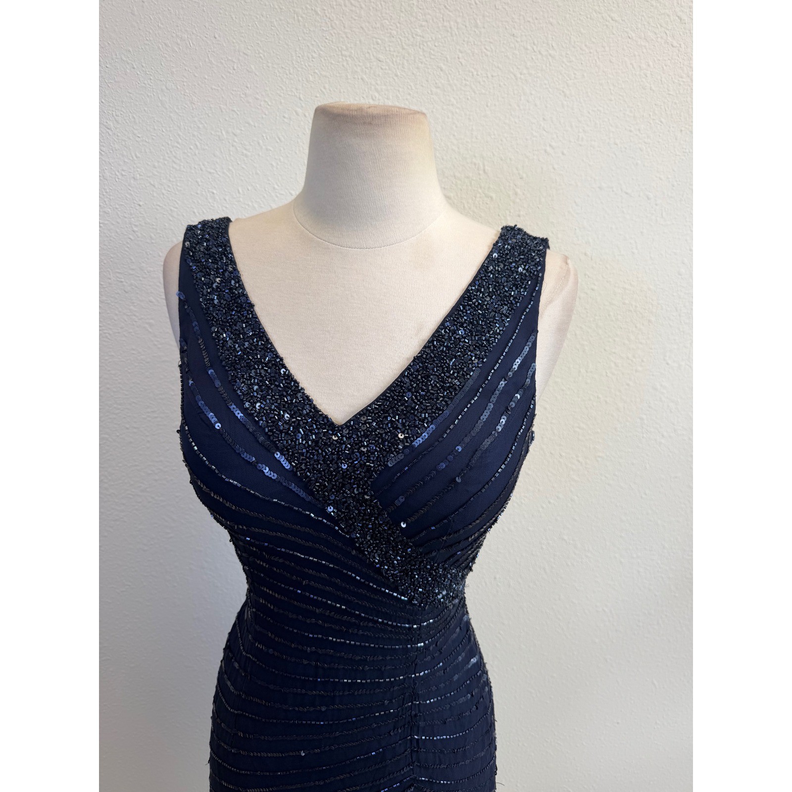 Vtg Navy Blue Pure Silk Beaded V Neck Dress Womens 0 Regal Luxury Fairy Event