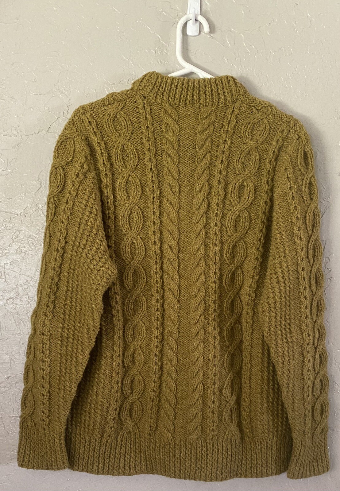 VINTAGE A Loch Erisort Garment 100% Pure New Virgin Wool Cable Knit Sweater L