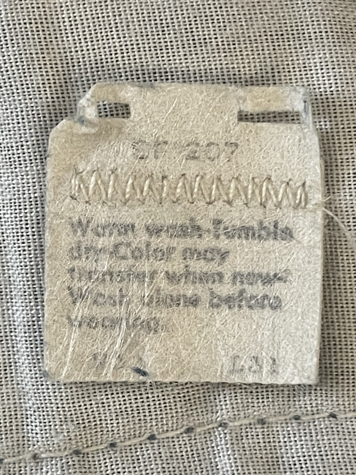 White Tab VTG 1978 Levi’s 335 For Gals Jeans High Waist Flare Denim USA 38 Tag