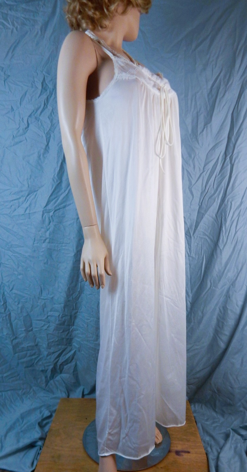 VTG JC Penney Wedding White Full Length Nylon Gown and Robe Peignoir Set S 32-34