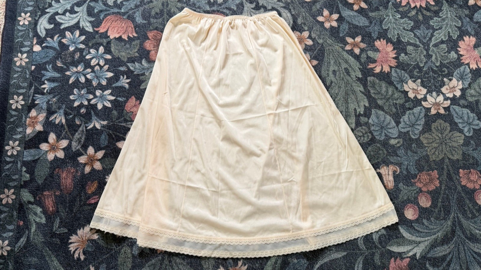 Vintage Nylon Slip Skirt Lot of 4 Midi Full Length Lingerie Intimates M L XL