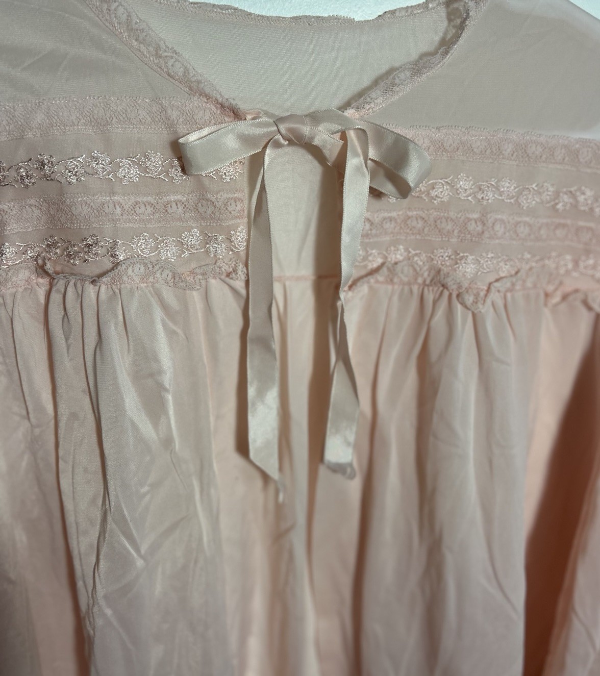 Vintage Faerie Pale Pink XL Bed Jacket Embroidered Lace Trim Nylon