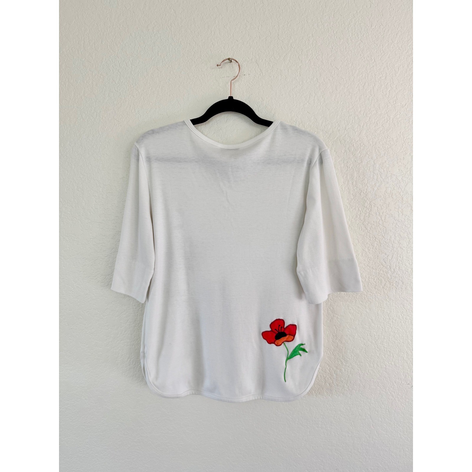 Pointmakers Phoenix Vintage White Red Poppy Floral Embroidered Scoop Neck Top