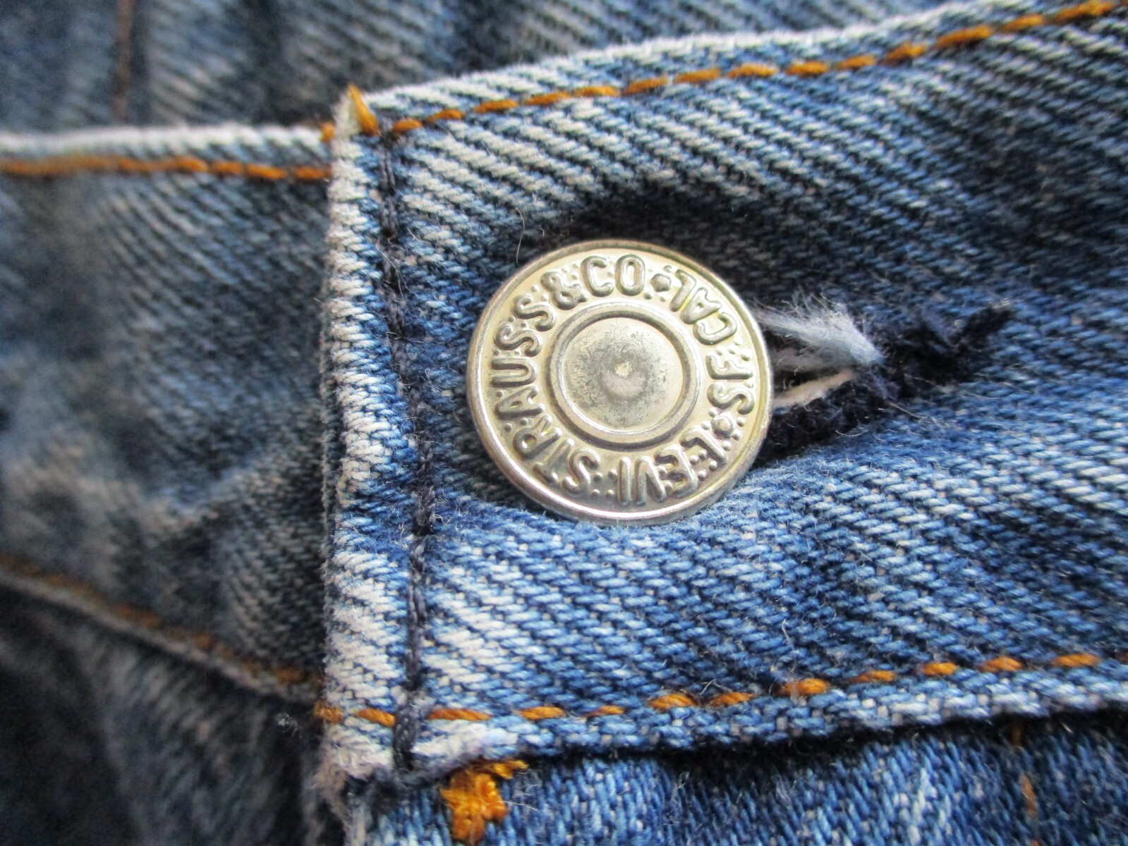 Vintage Levis 701 Student 26×32 High Waist Button Fly Medium Wash