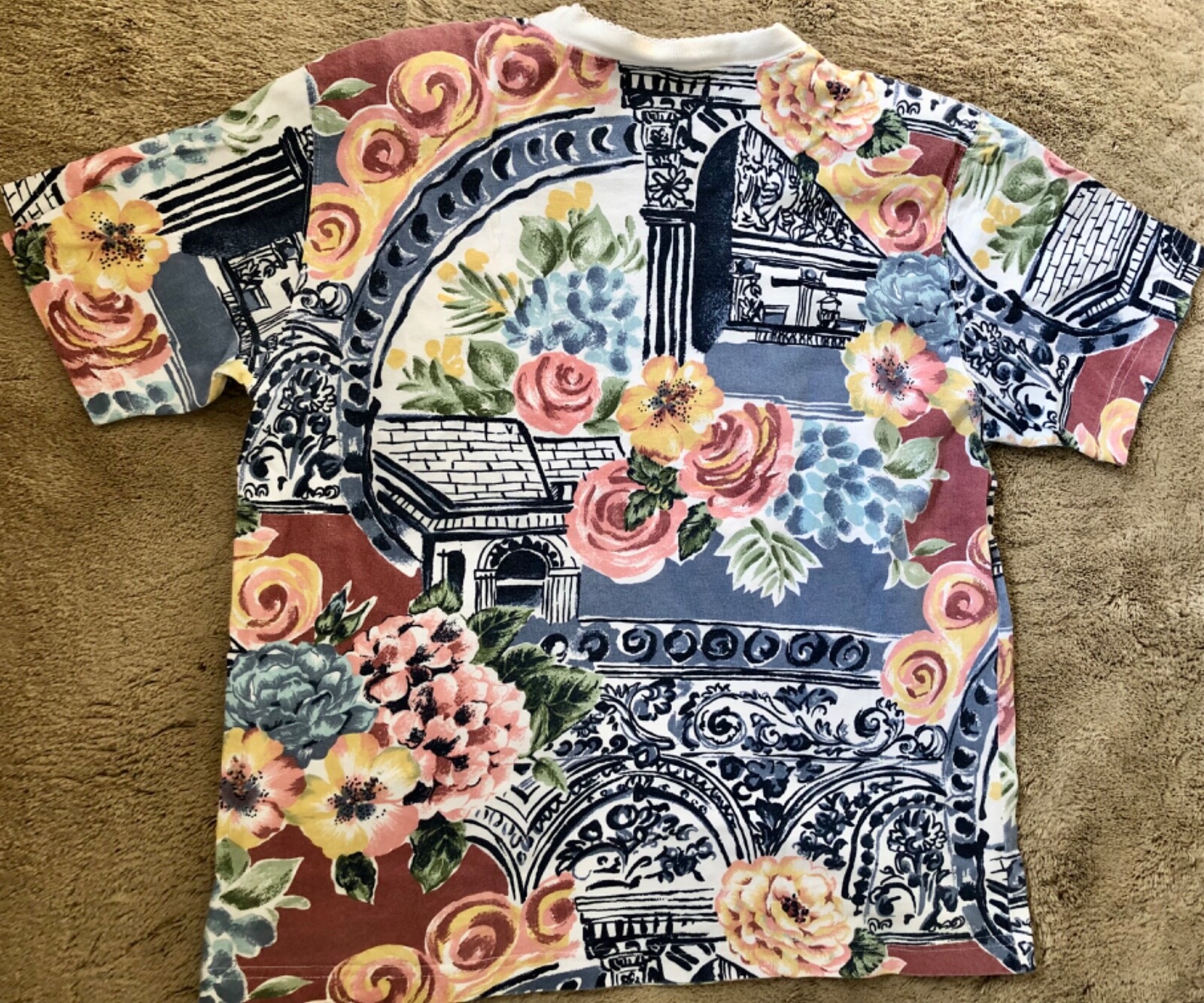 VTG 80s Women’s size LP Short sleeve Floral Top shoulder pads 22” chest 25” Long
