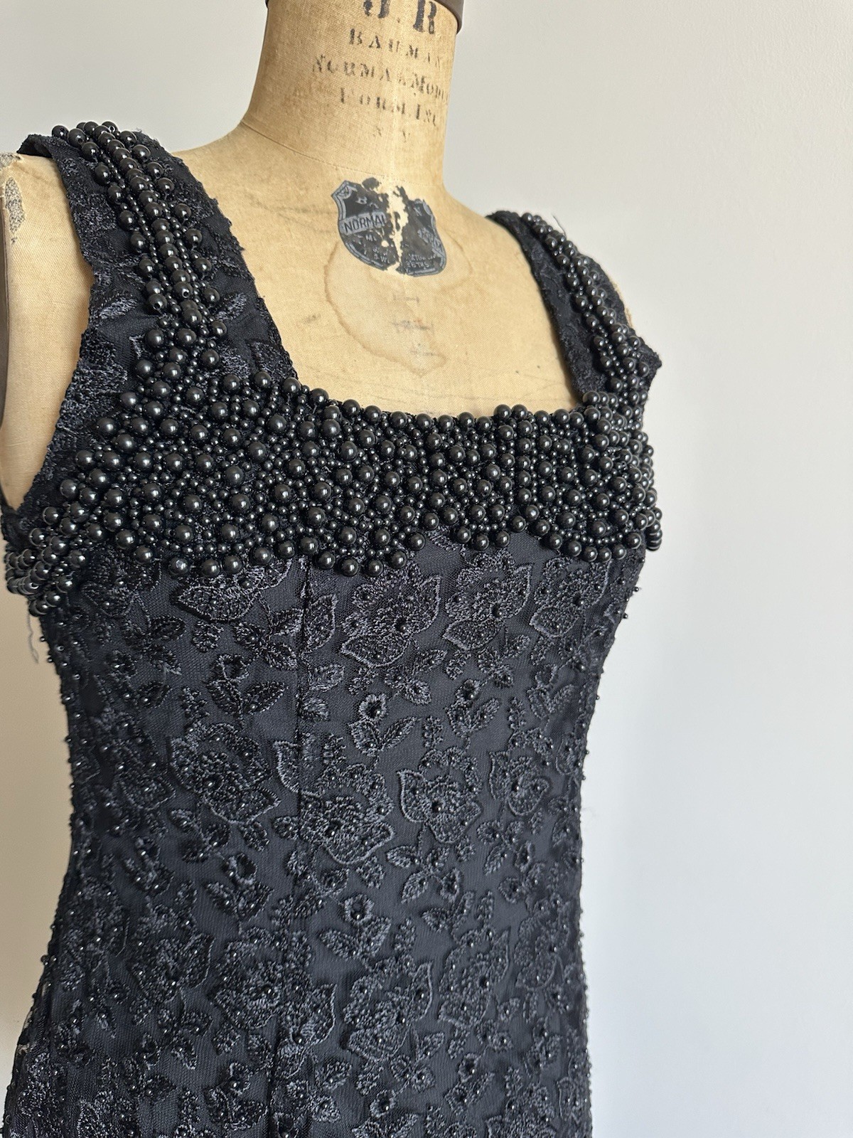 Vintage MENTA y LIMÓN Black Cocktail Embroidered Tank Top Dress.See pics.