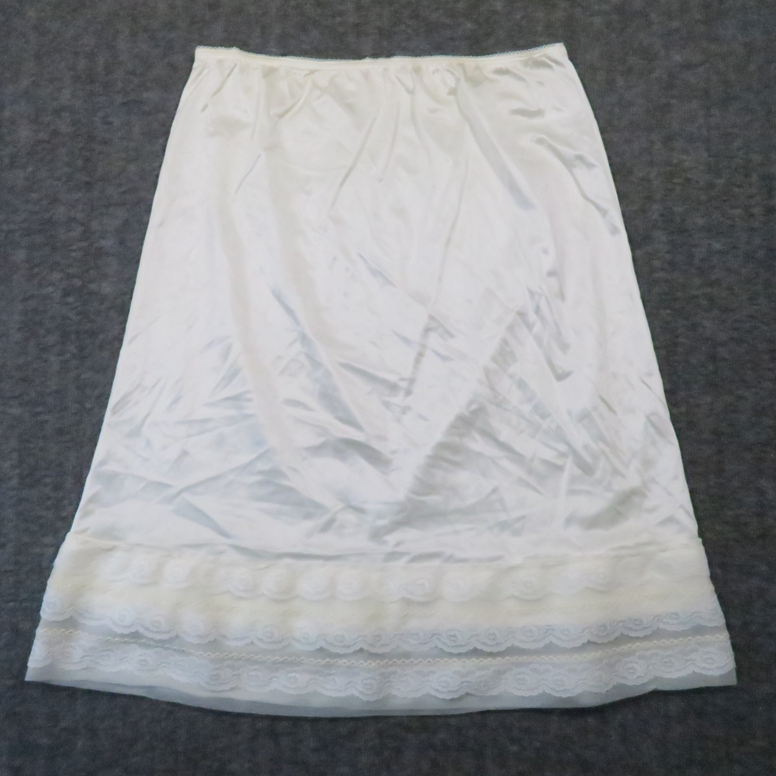 Sliperfection Lace Trim Half Slip S Ivory Nylon Vintage 80s Romantic Coquette