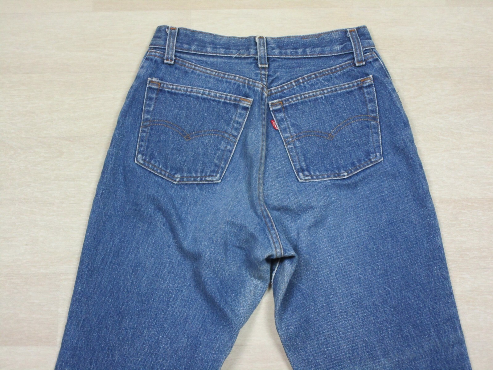 Vintage 1970’s LEVI’S 26501 501 25.5 X 31.5 DENIM JEANS USA Woman’s Button Fly
