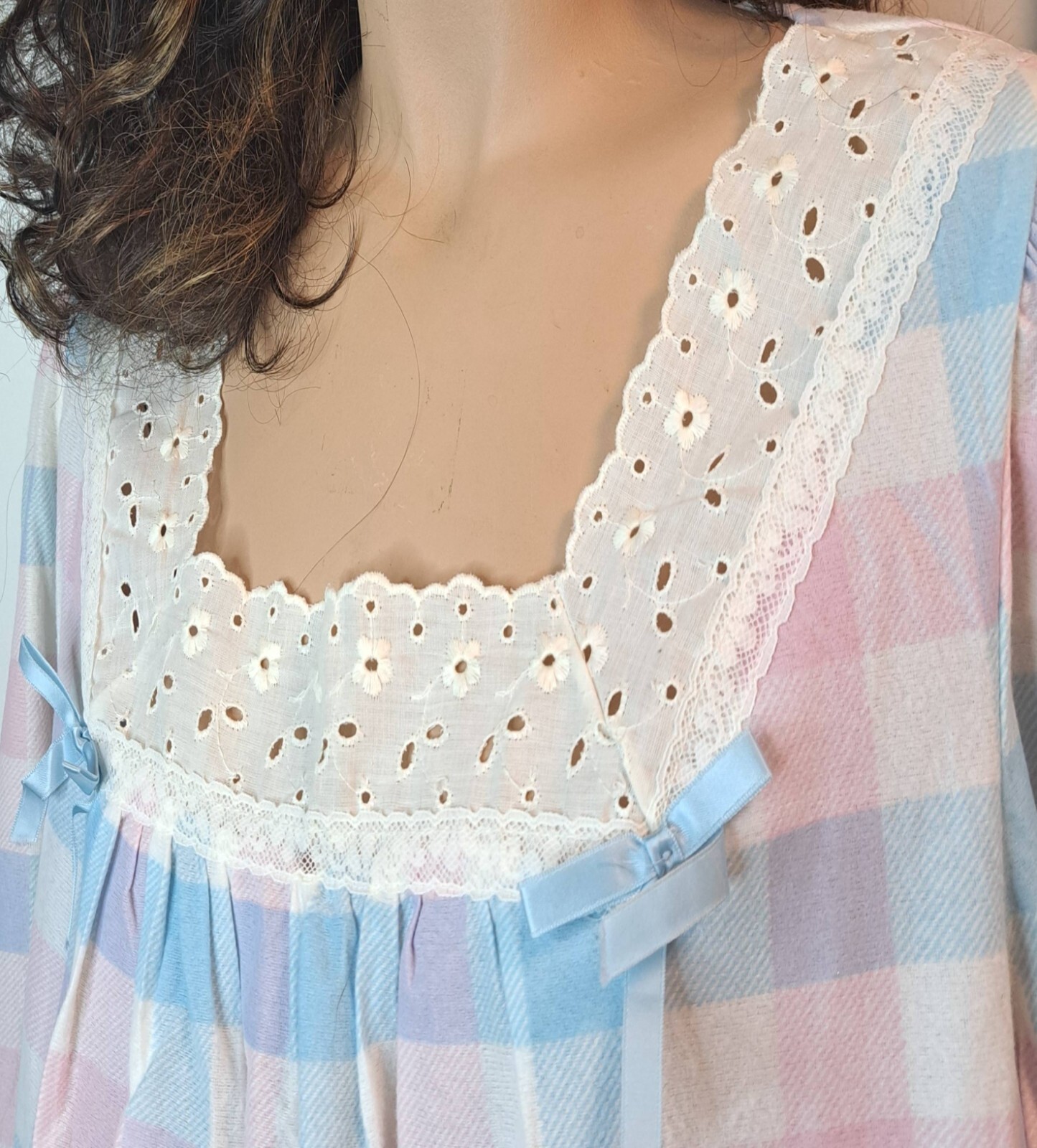 Vintage Paramount New York Blue Pink White Poly Flannel Maxi Nightgown 38″ Bust
