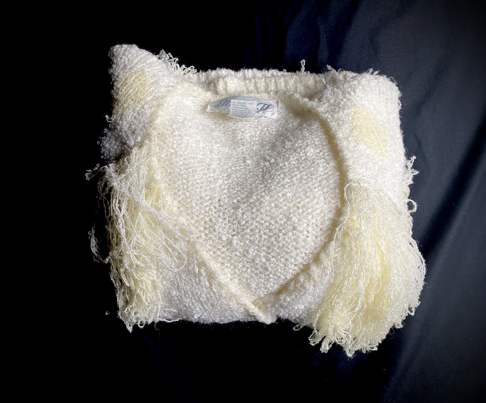 SIDE EFFECTS Hand Crocheted Women’s Vntg Fringe Sweater Sz M Cream & White