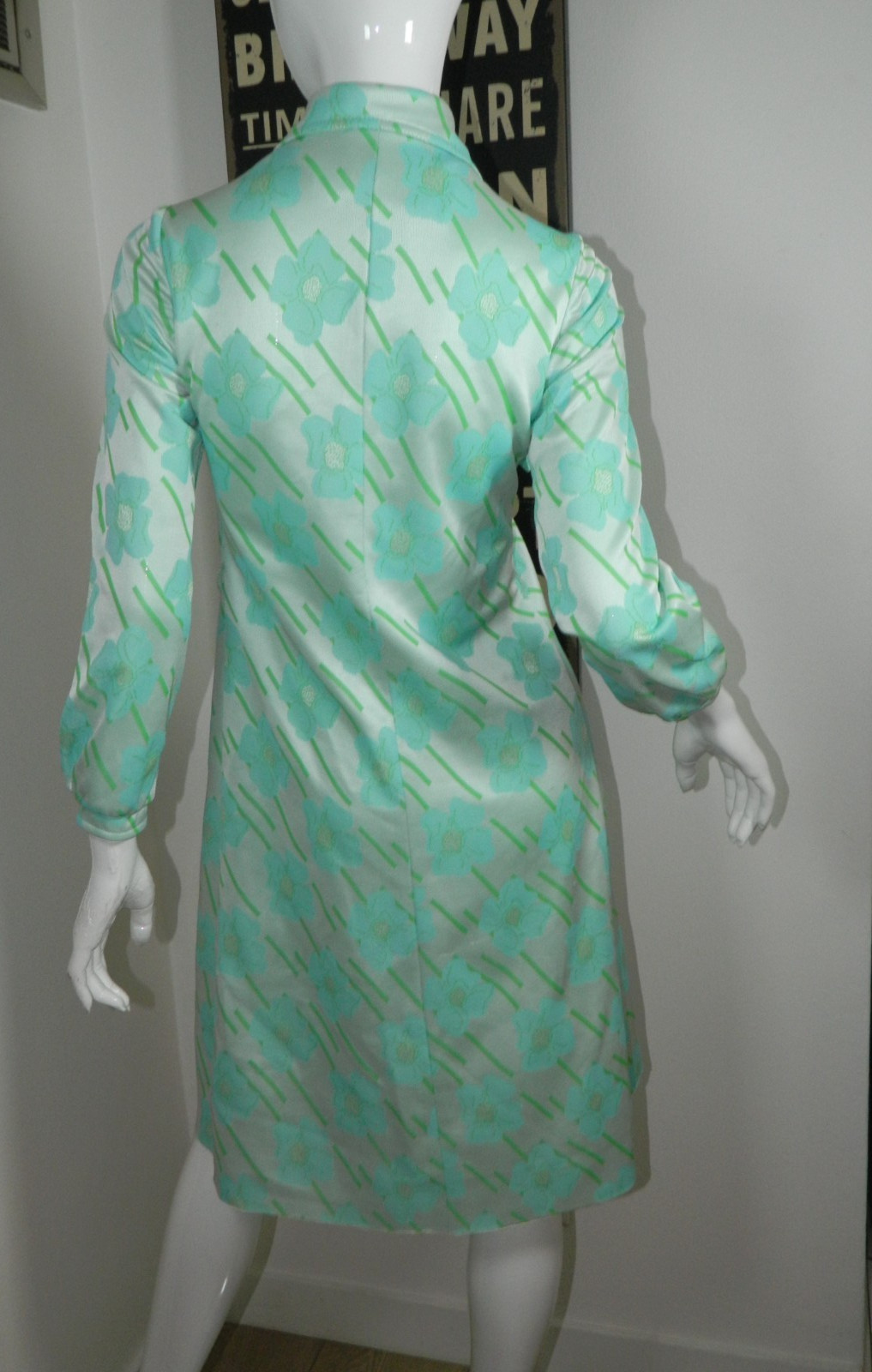Leslie Faye Dress Trevira Star Size Small Green Vintage 1970s Novelty Knit Bow