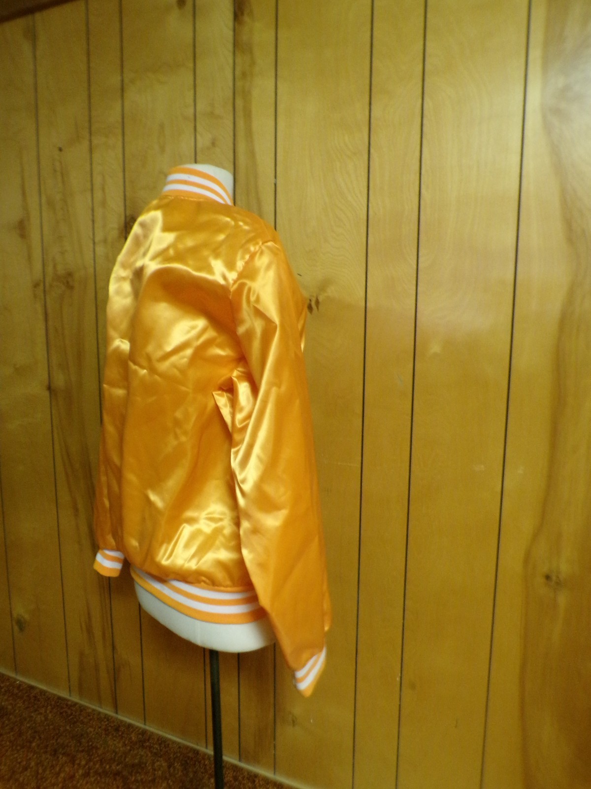 Vintage SWINGSTER Orange Nylon Jacket 34-44″ Waist Size Med.