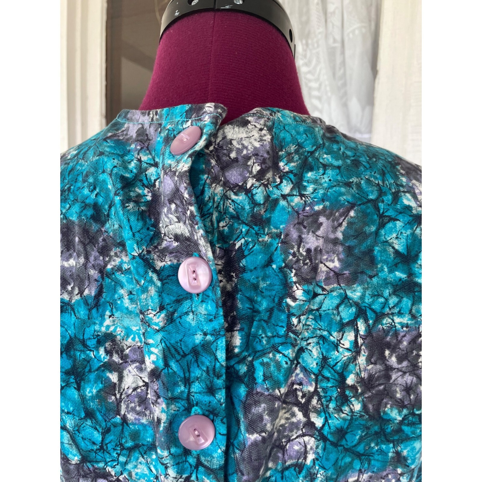 Vintage 1950s Polished Cotton Floral Pleated Shortsleeve Dress Small