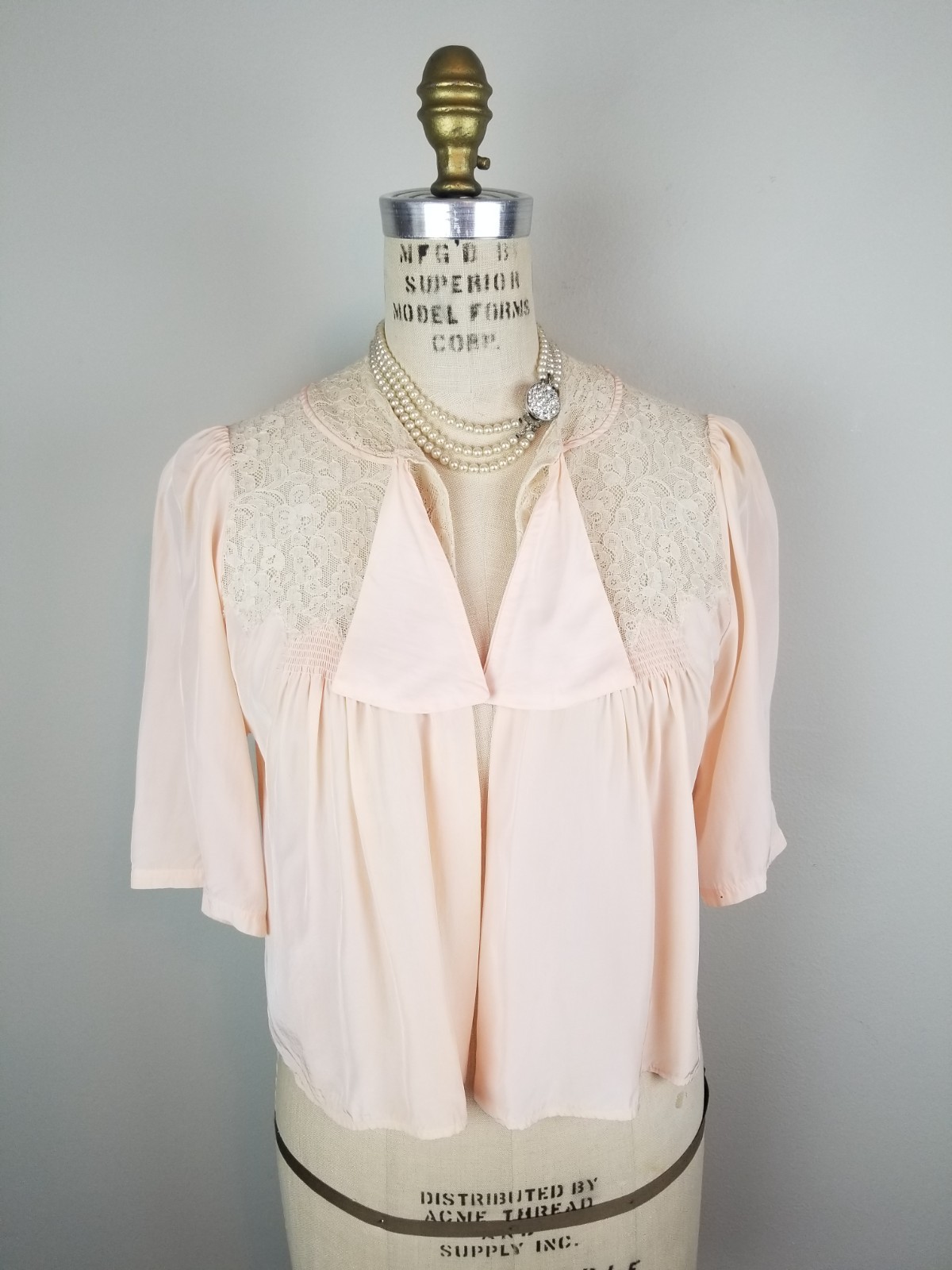 Vintage 1940’s Luxe Peach Satin & Intricate Cream Lace Boudoir Bed Jacket