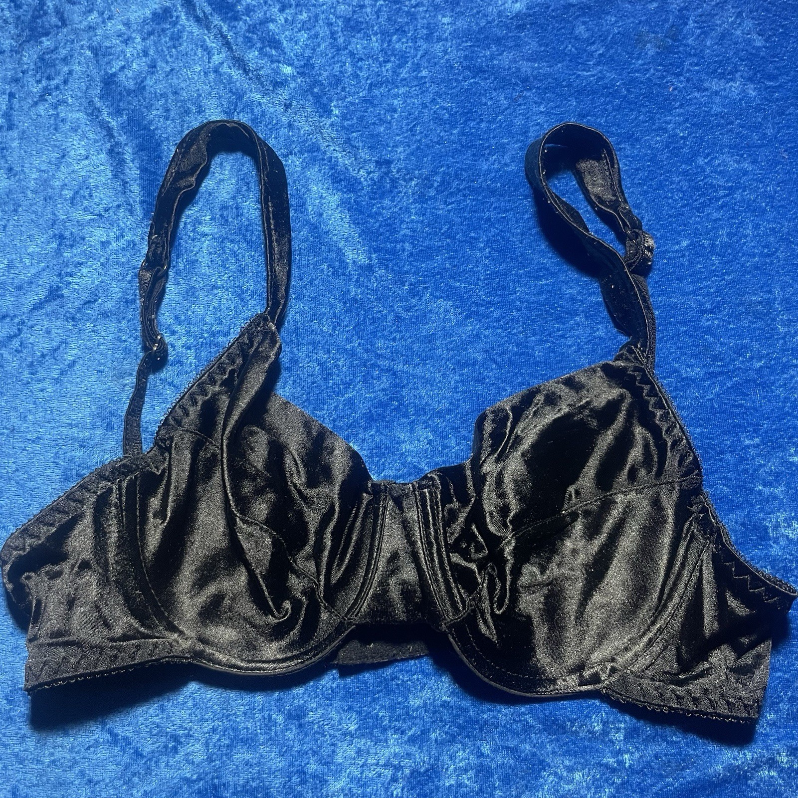 Vintage Shiny Black Bra Underwire No Tag Size 34b??