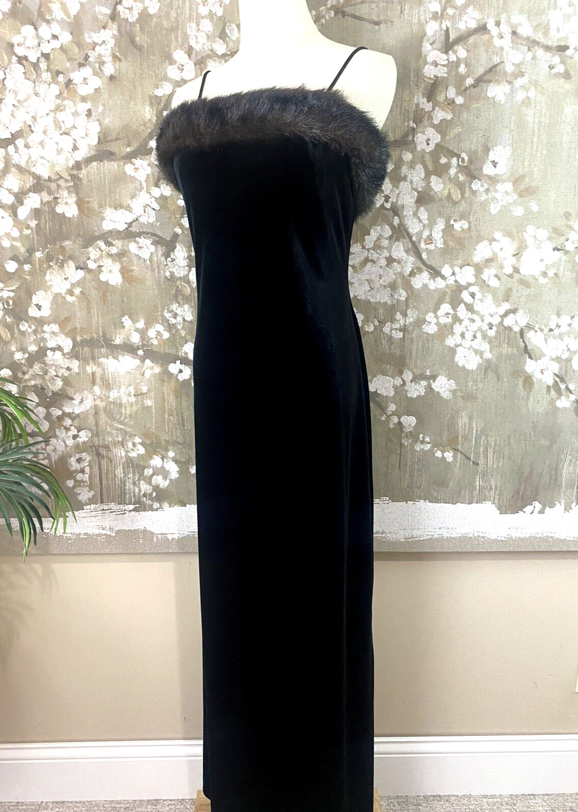 VTG CACHET Black Velvet Faux Fur Collar Wiggle Cocktail Prom Party Dress 8 EVC