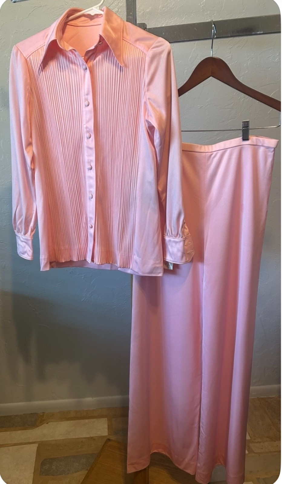 Vintage New Manning Silver Design Pink Pantsuit Size 12, see measurements