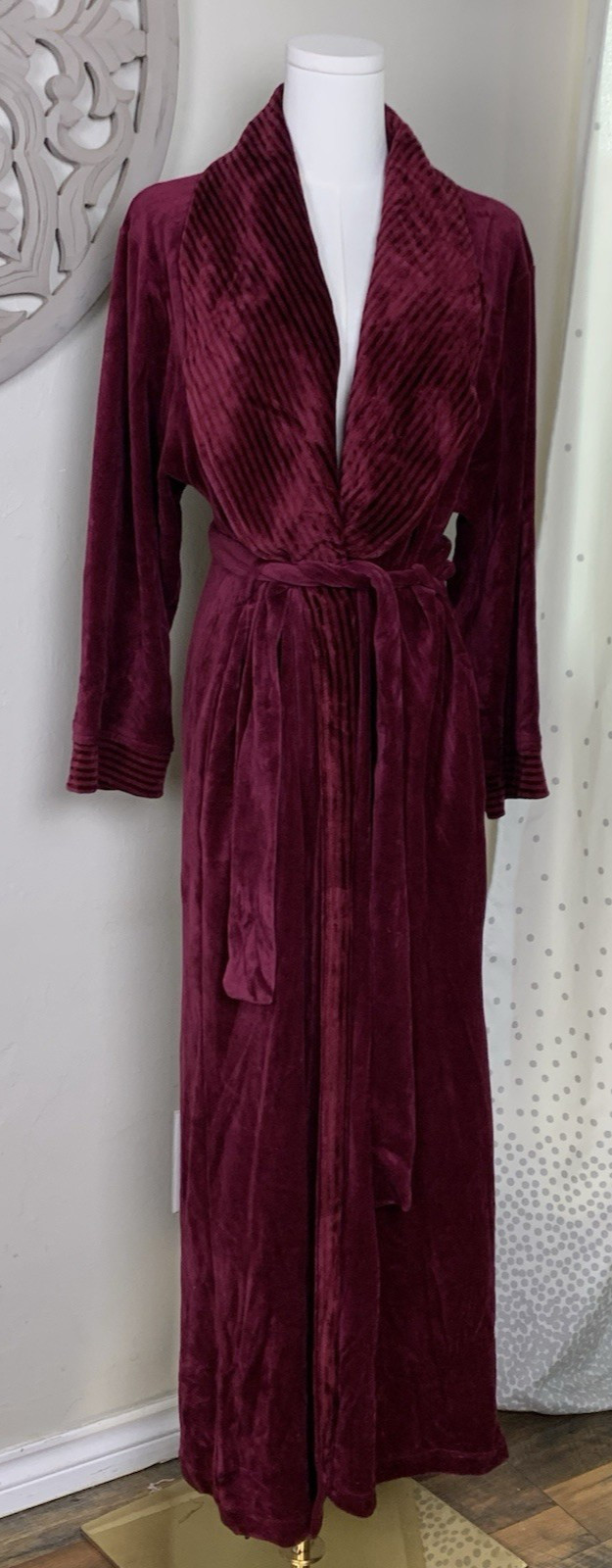 VTG Judith Hart Fine Intimate Bath Robe XS Burgundy Velour Striped Shawl Collar