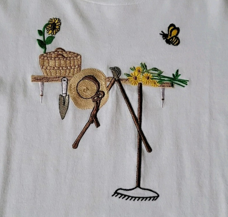 Fruit Of The Loom Best Vintage T Shirt Large Garden Motif Cottage Country Granny