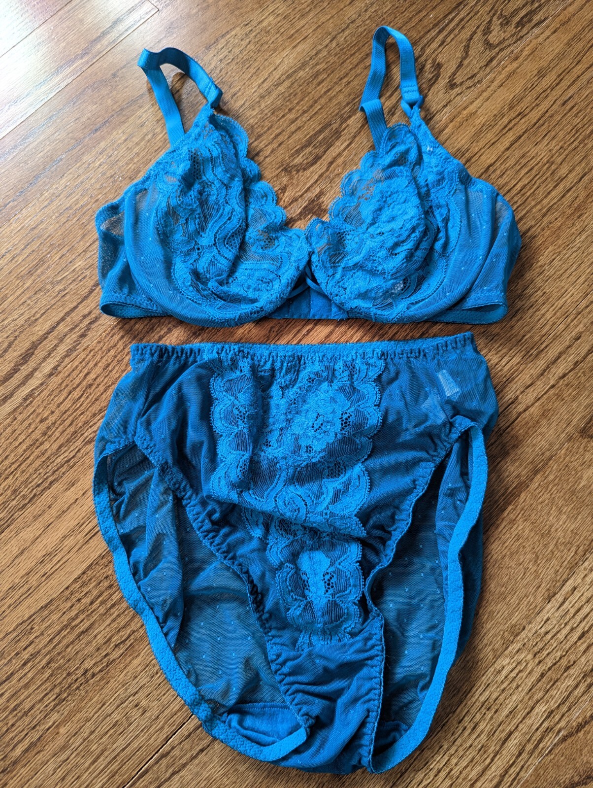 Vintage VANITY FAIR Nylon Bra 36C & MEDIUM Bikini Panties SET NWOT HTF RARE SEXY