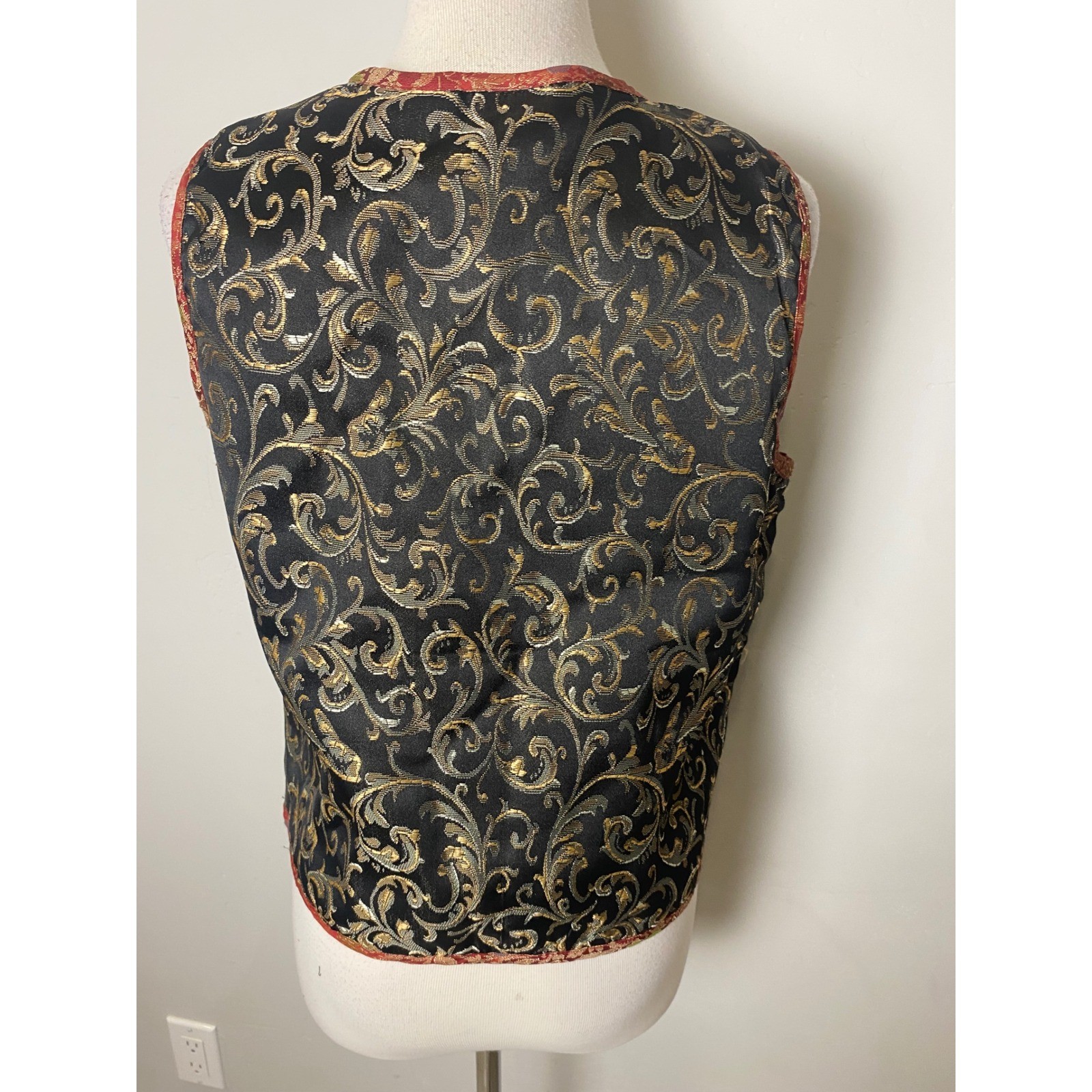 White Stag Vintage 90s Y2K Brocade Paisley Goth Vest Black Gold Red Small