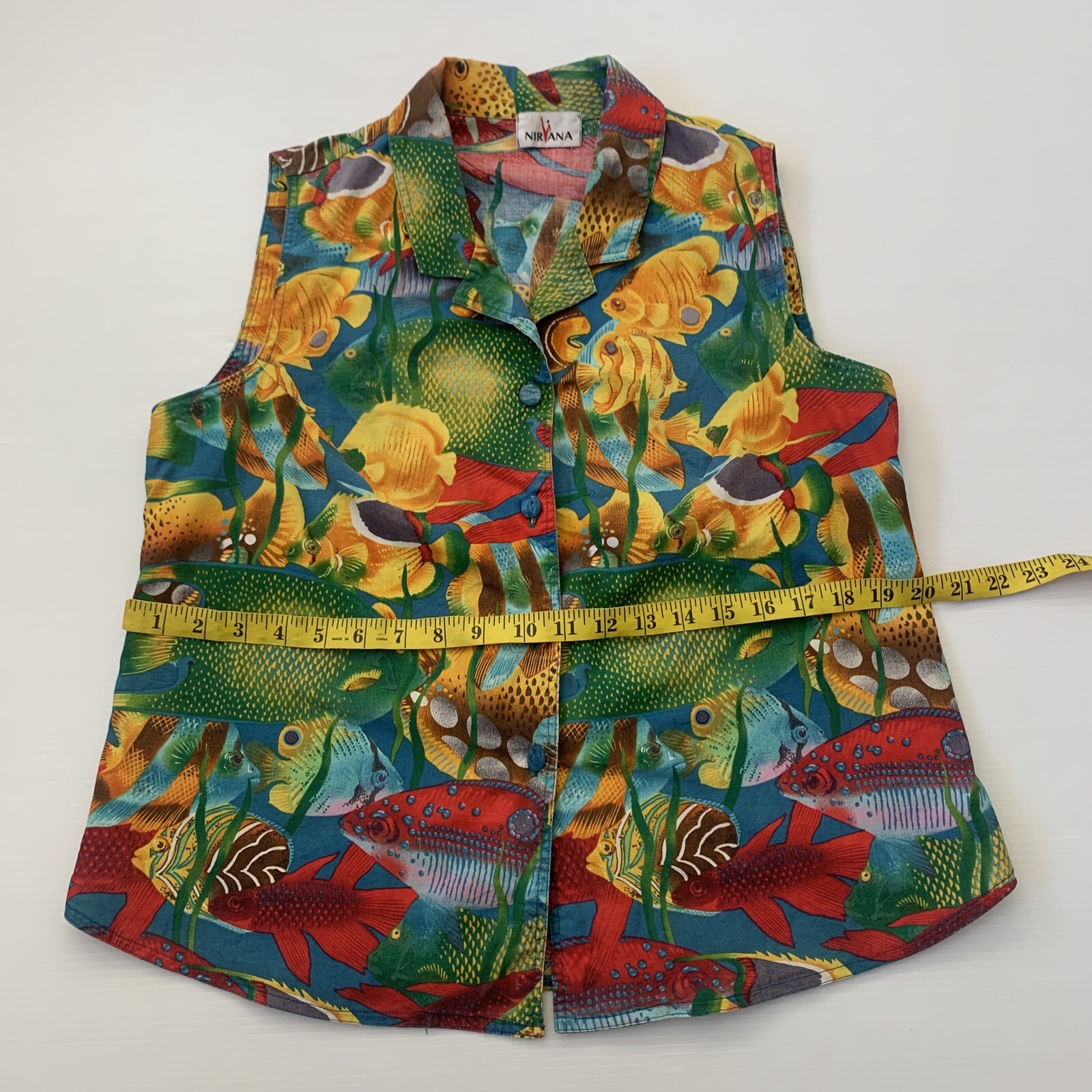 Nirvana Top Women’s Size L ( Bust 100cm) Sleeveless Collared Buttoned Vintage