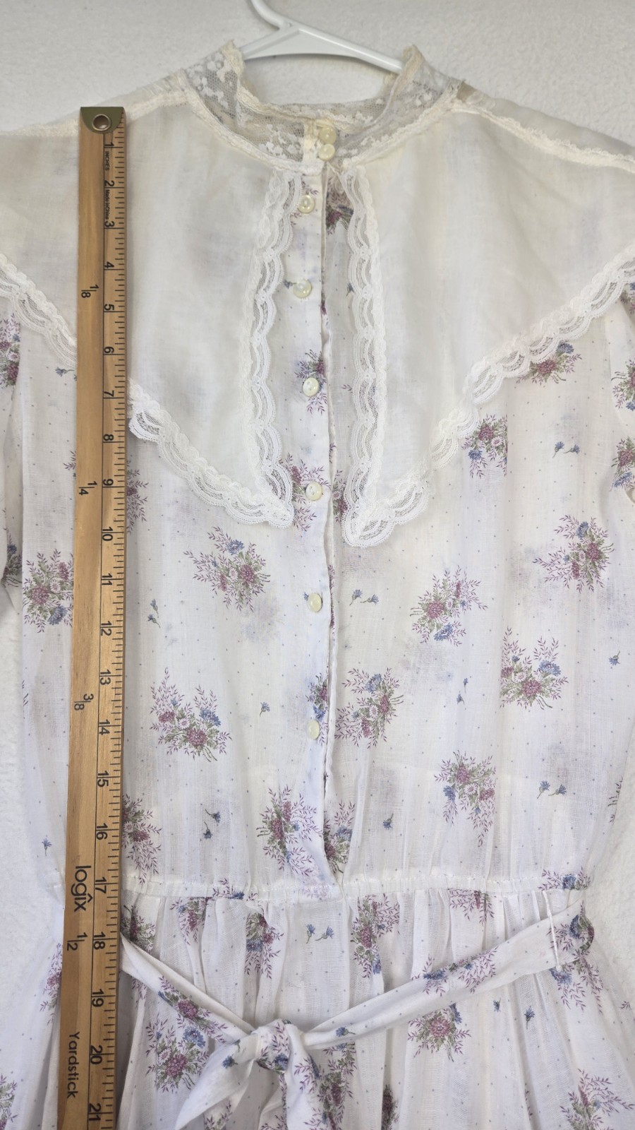 VINTAGE Gunne Sax Jessica Prairie Floral Print White Dress With Eyelet Lace Trim