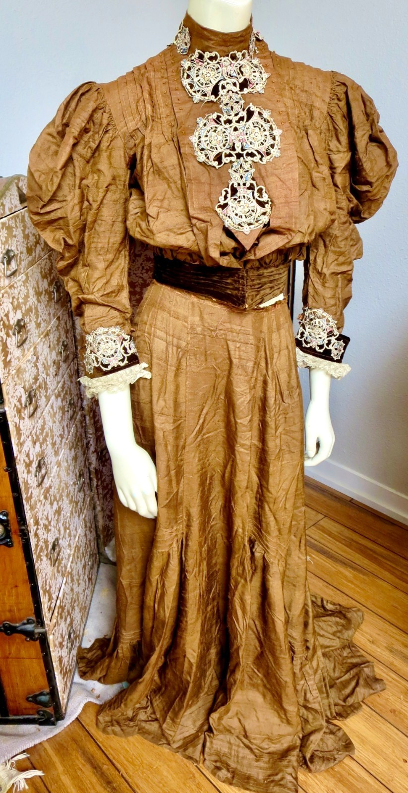 Antique Gibson Girl Brown Silk Two Piece Dress Mutton Sleeves High Neck