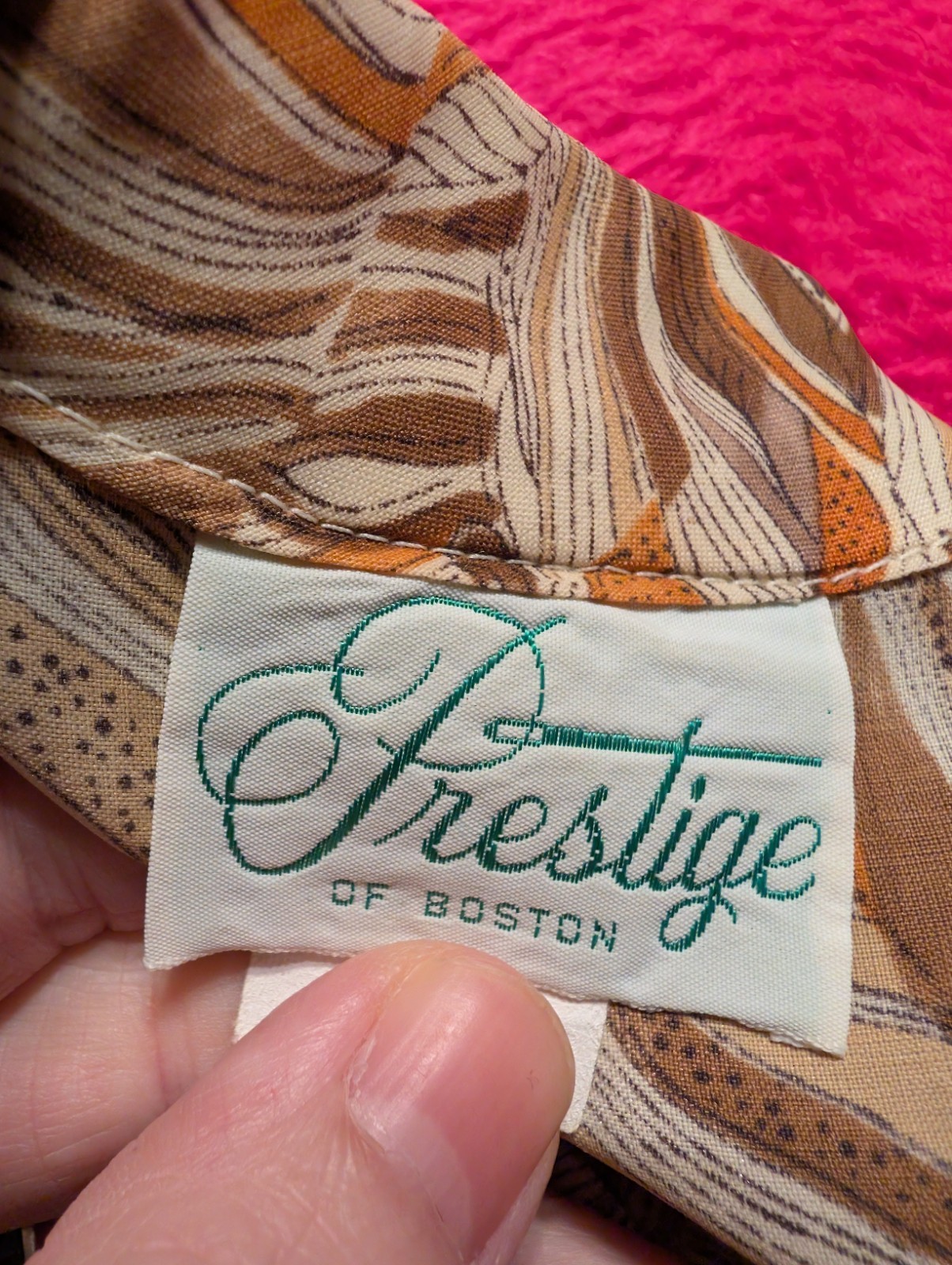 Vintage Prestige of Boston Earthy Leaf Print Blouse Retro 70s Dagger Collar