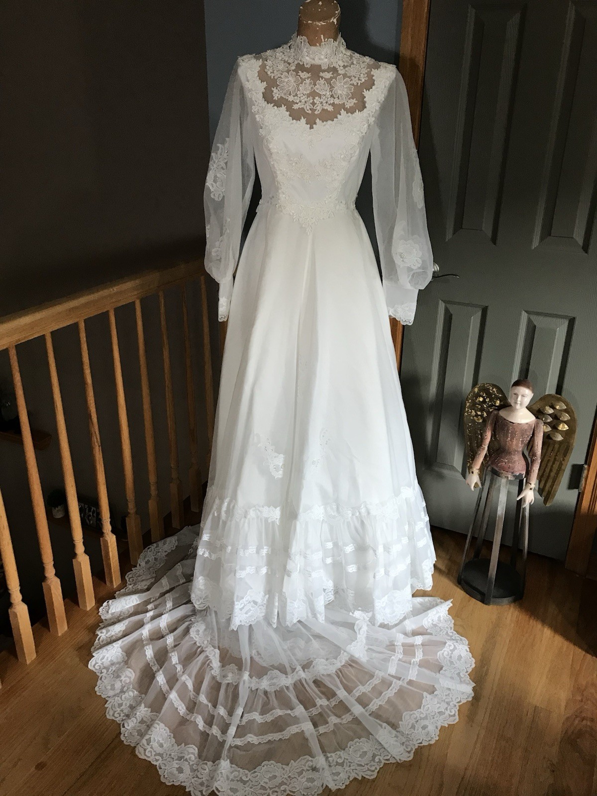 Vintage Lace Pearl Appliqué High Neck Long Sheer Sleeve 1970s Wedding Gown S/M