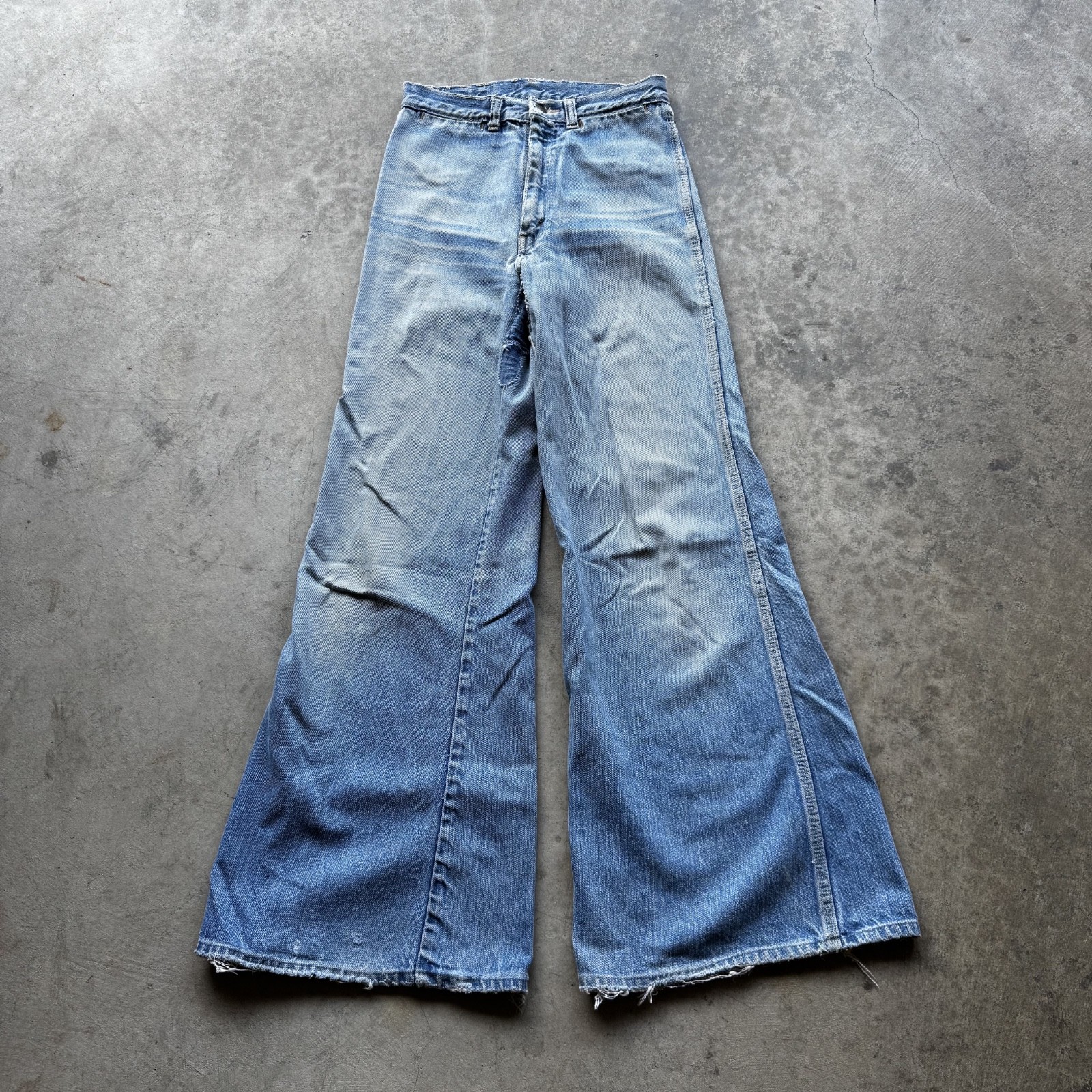 1970s BearBottoms Seattle Wide Leg Flare Jeans 26×30