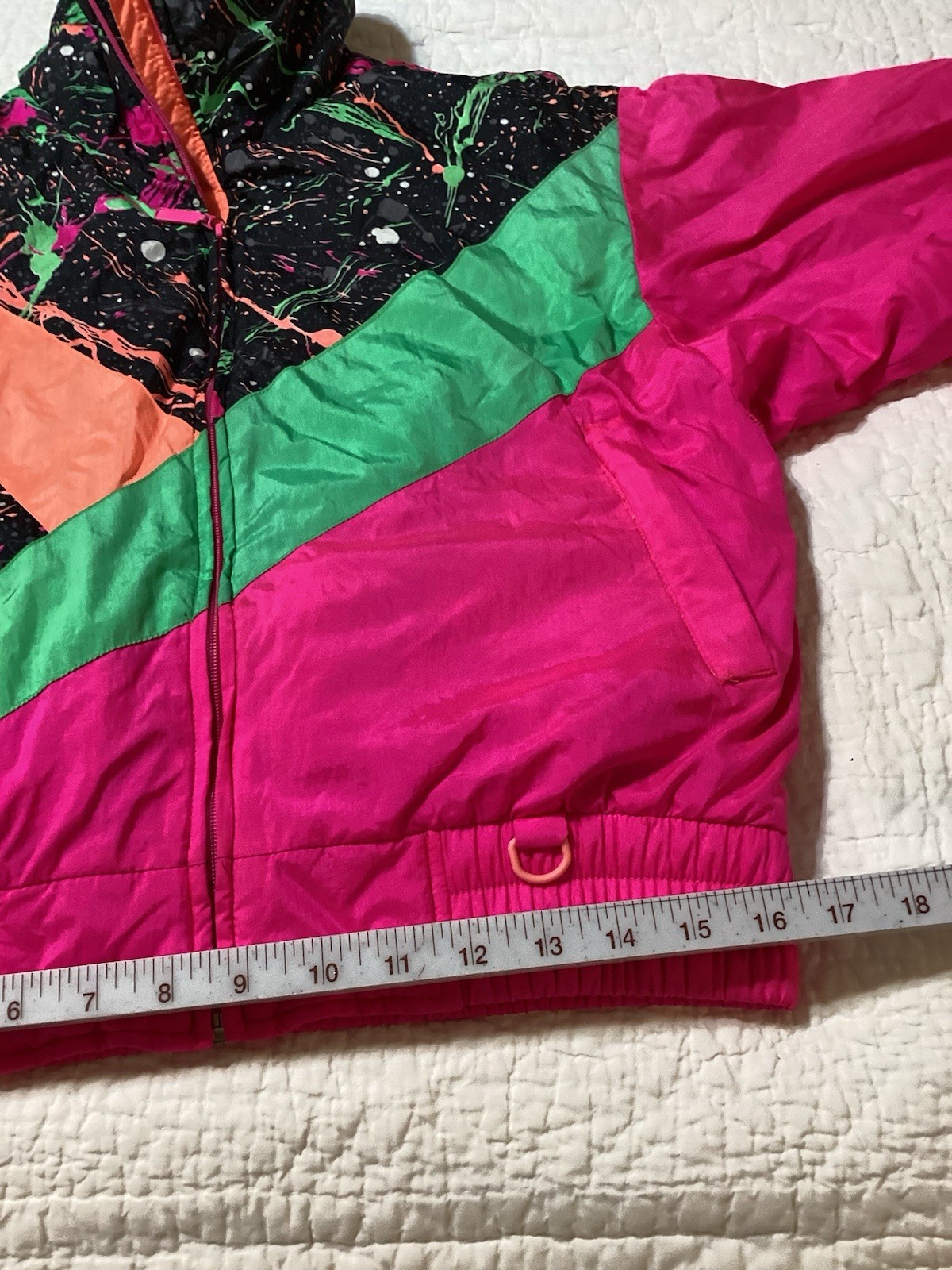 VTG Snuggler Women’s S Ski Jacket SkiWear Seattle Hot Pink Paint Print Neon